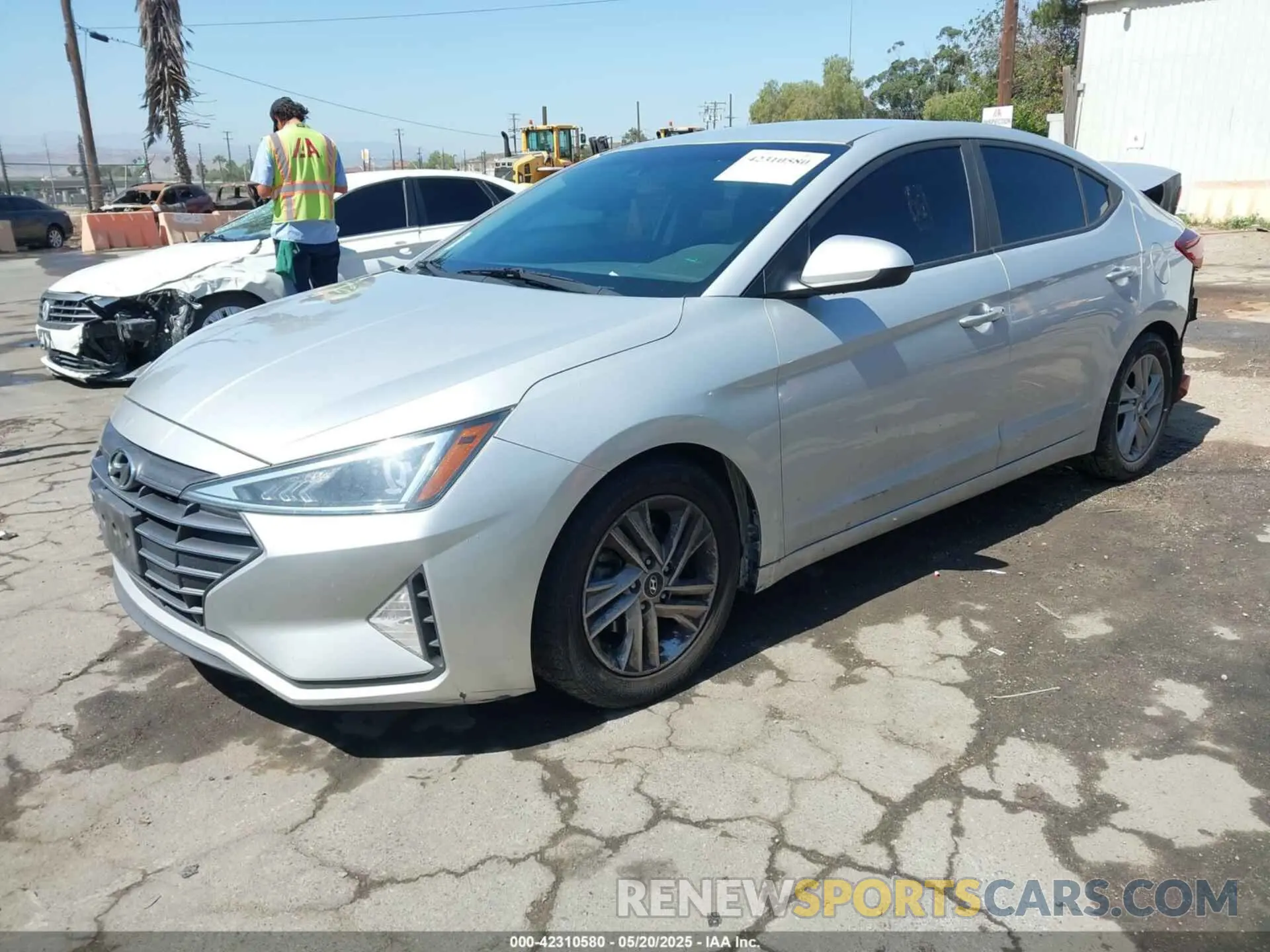2 Photograph of a damaged car 5NPD84LFXLH538732 HYUNDAI ELANTRA 2020