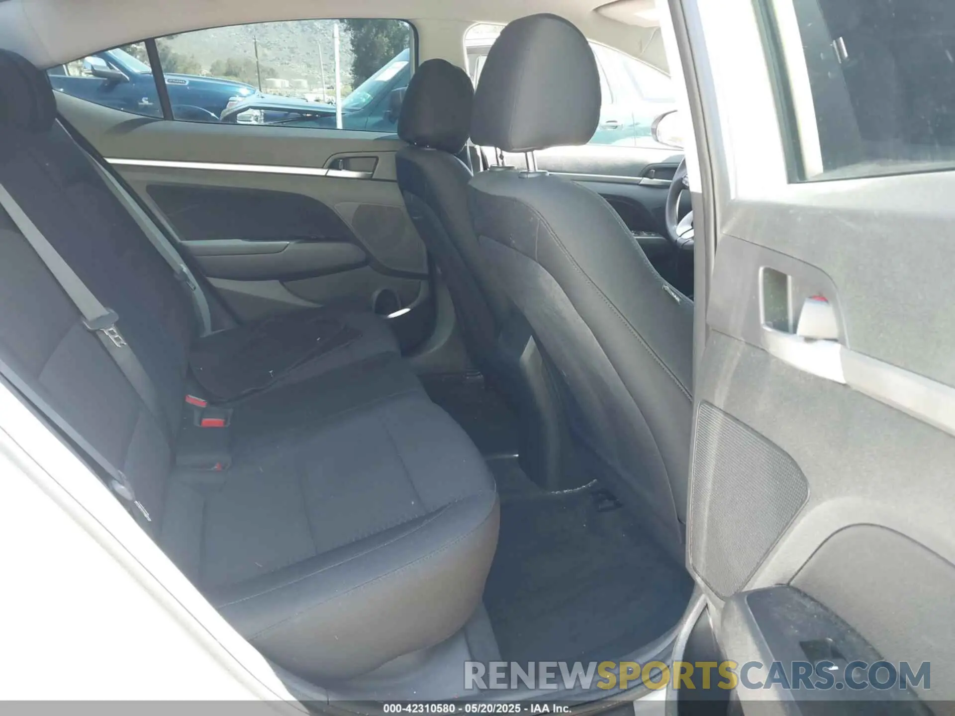 8 Photograph of a damaged car 5NPD84LFXLH538732 HYUNDAI ELANTRA 2020