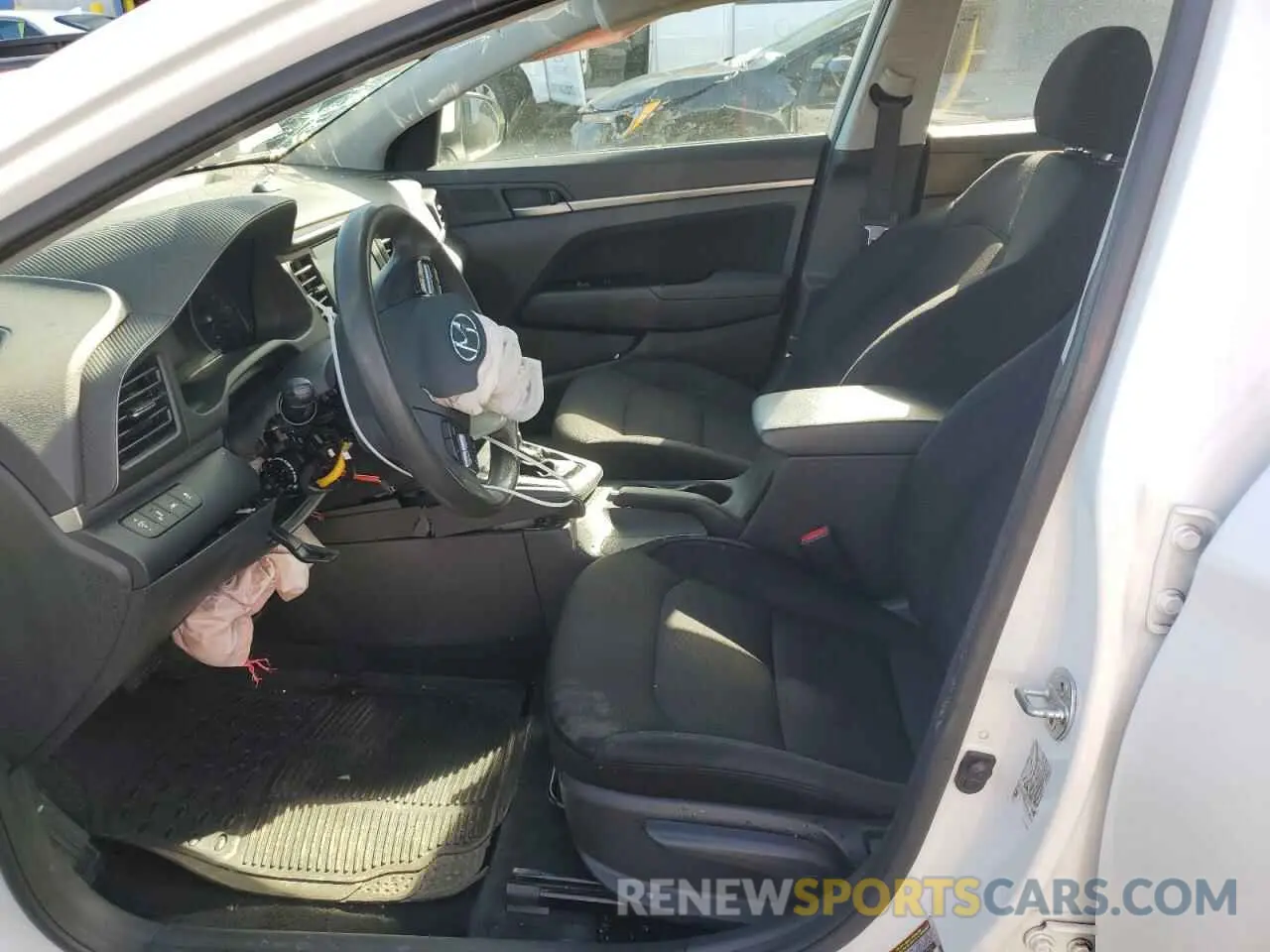 7 Photograph of a damaged car 5NPD84LFXLH546149 HYUNDAI ELANTRA 2020
