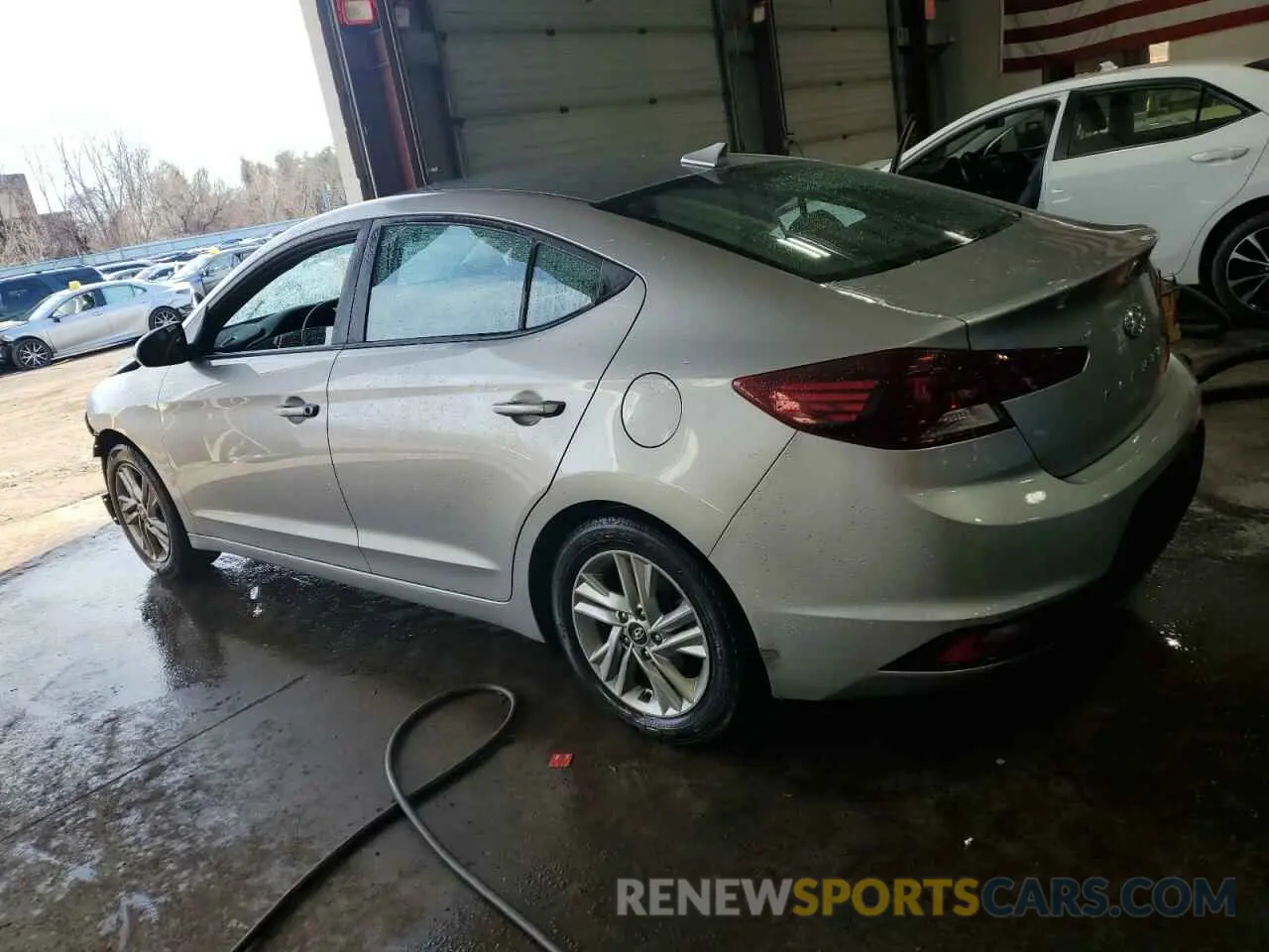 2 Photograph of a damaged car 5NPD84LFXLH562366 HYUNDAI ELANTRA 2020