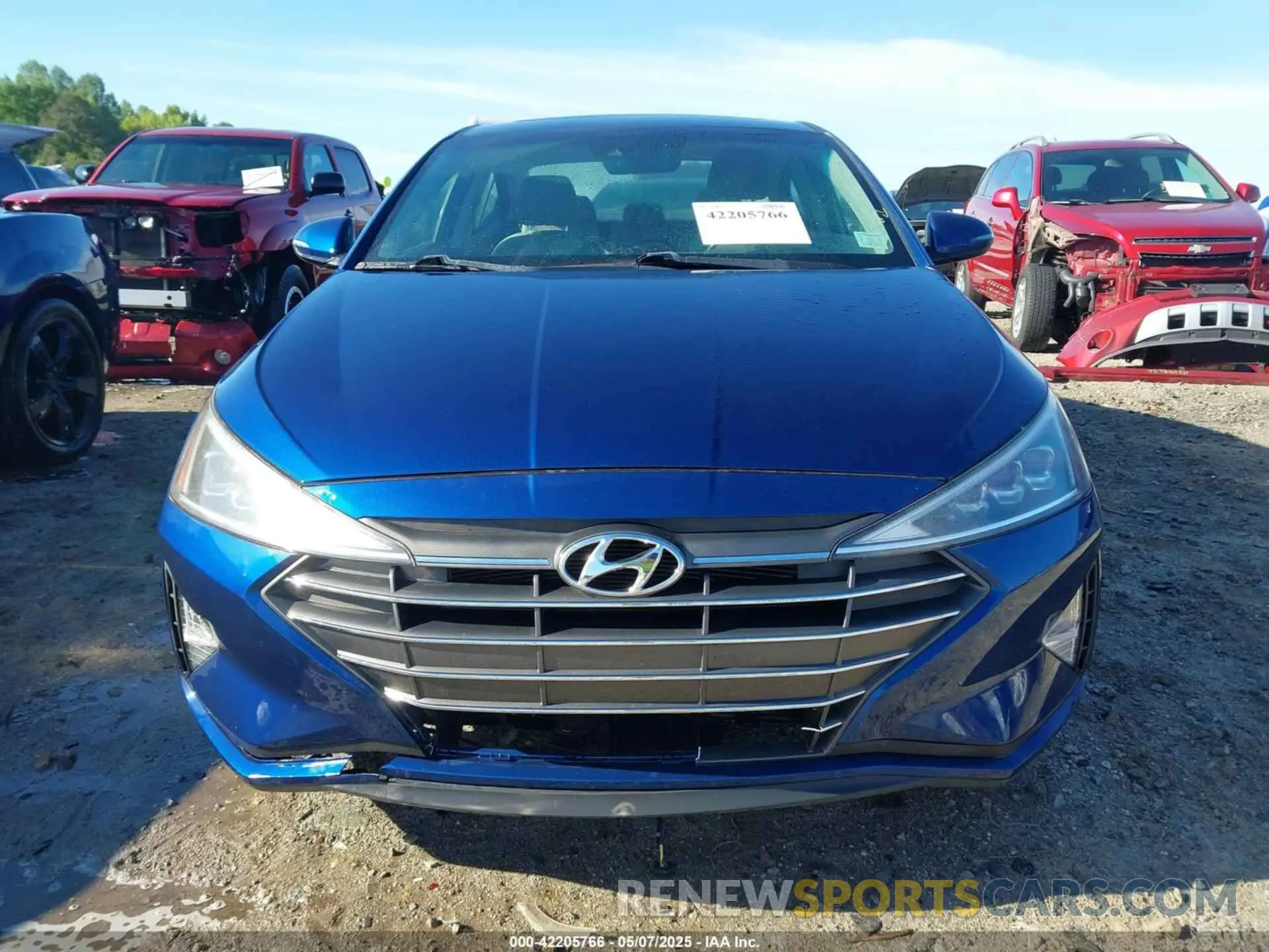 12 Photograph of a damaged car 5NPD84LFXLH566501 HYUNDAI ELANTRA 2020