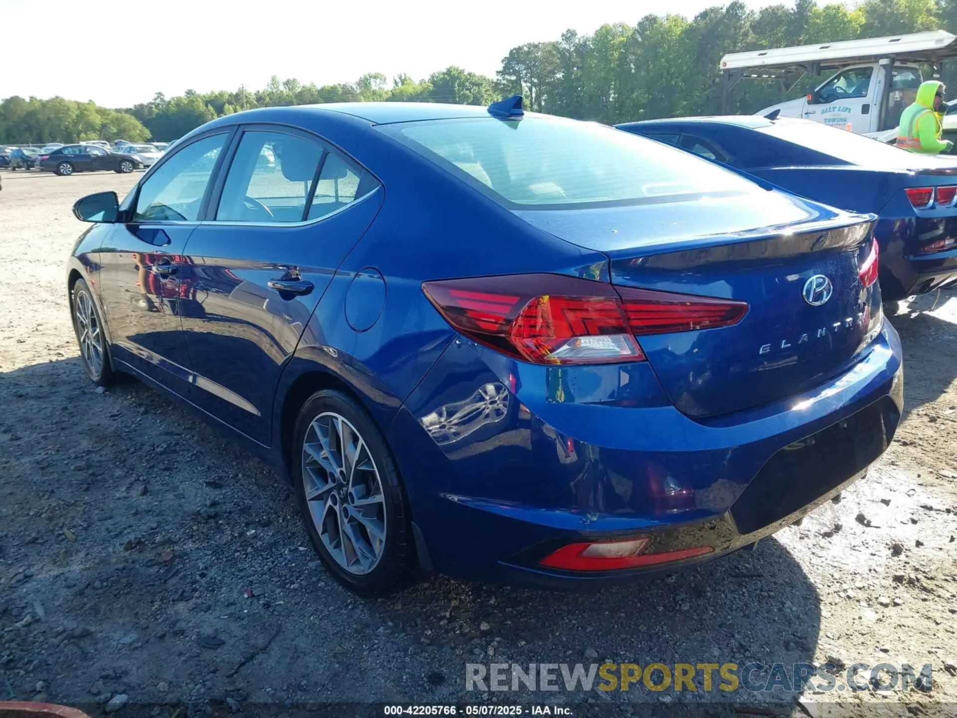3 Photograph of a damaged car 5NPD84LFXLH566501 HYUNDAI ELANTRA 2020