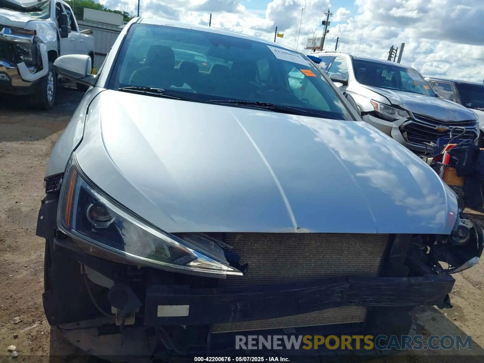 12 Photograph of a damaged car 5NPD84LFXLH568720 HYUNDAI ELANTRA 2020