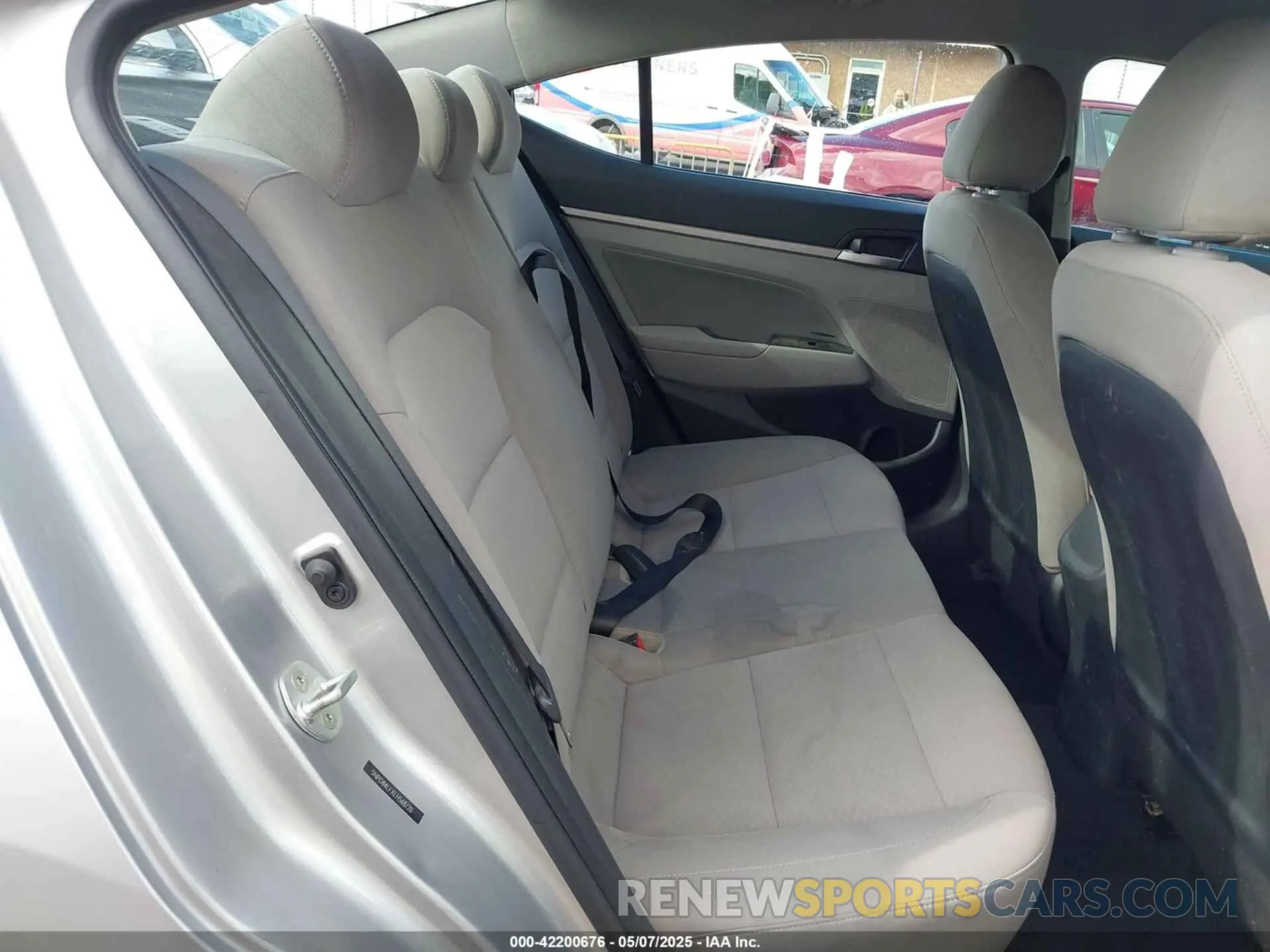 8 Photograph of a damaged car 5NPD84LFXLH568720 HYUNDAI ELANTRA 2020