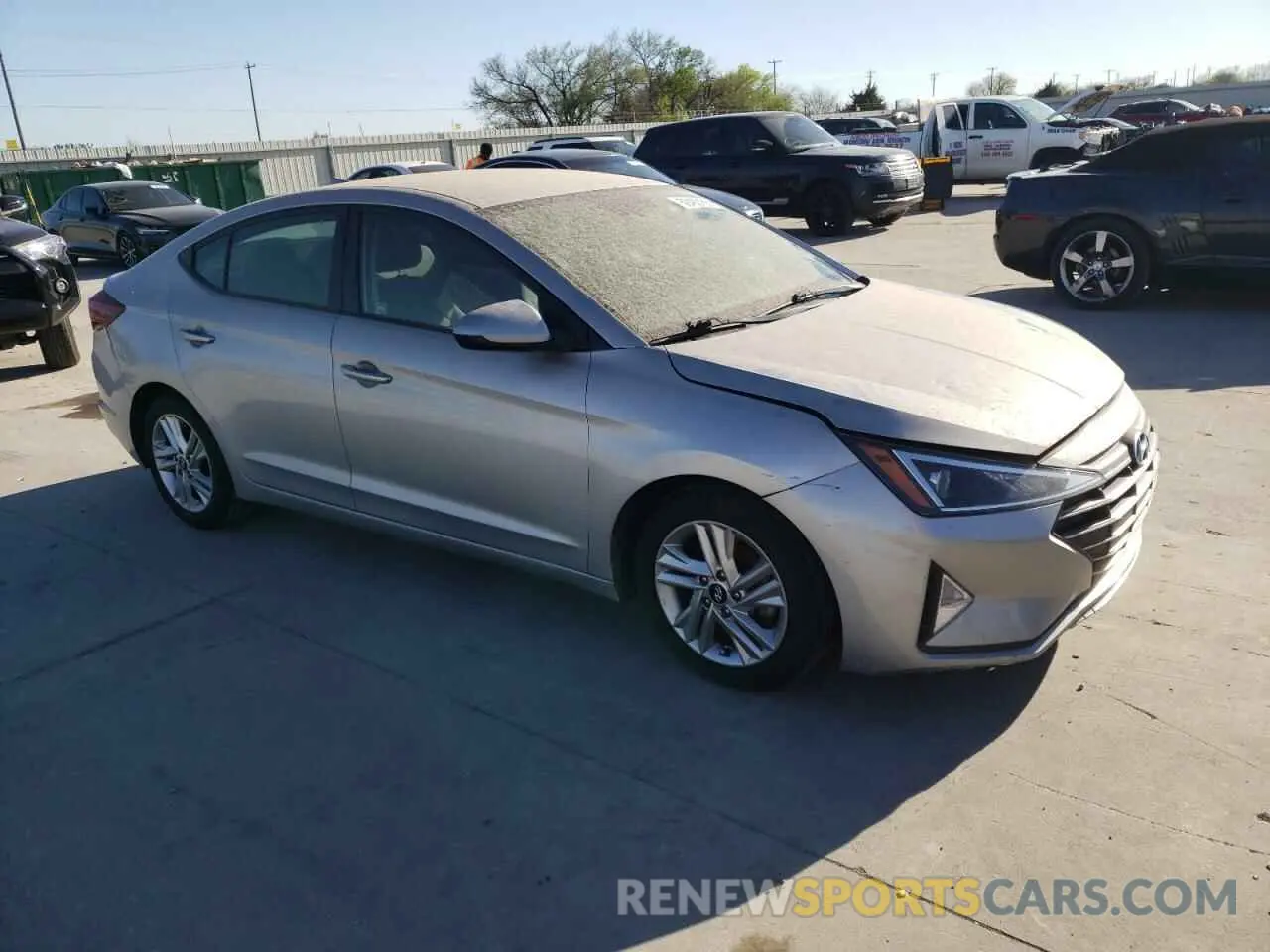 4 Photograph of a damaged car 5NPD84LFXLH568765 HYUNDAI ELANTRA 2020