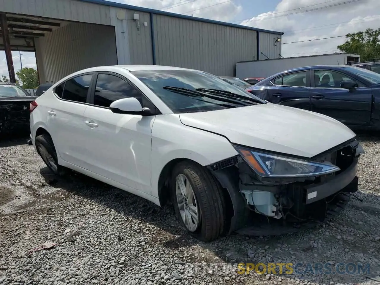 4 Photograph of a damaged car 5NPD84LFXLH569057 HYUNDAI ELANTRA 2020