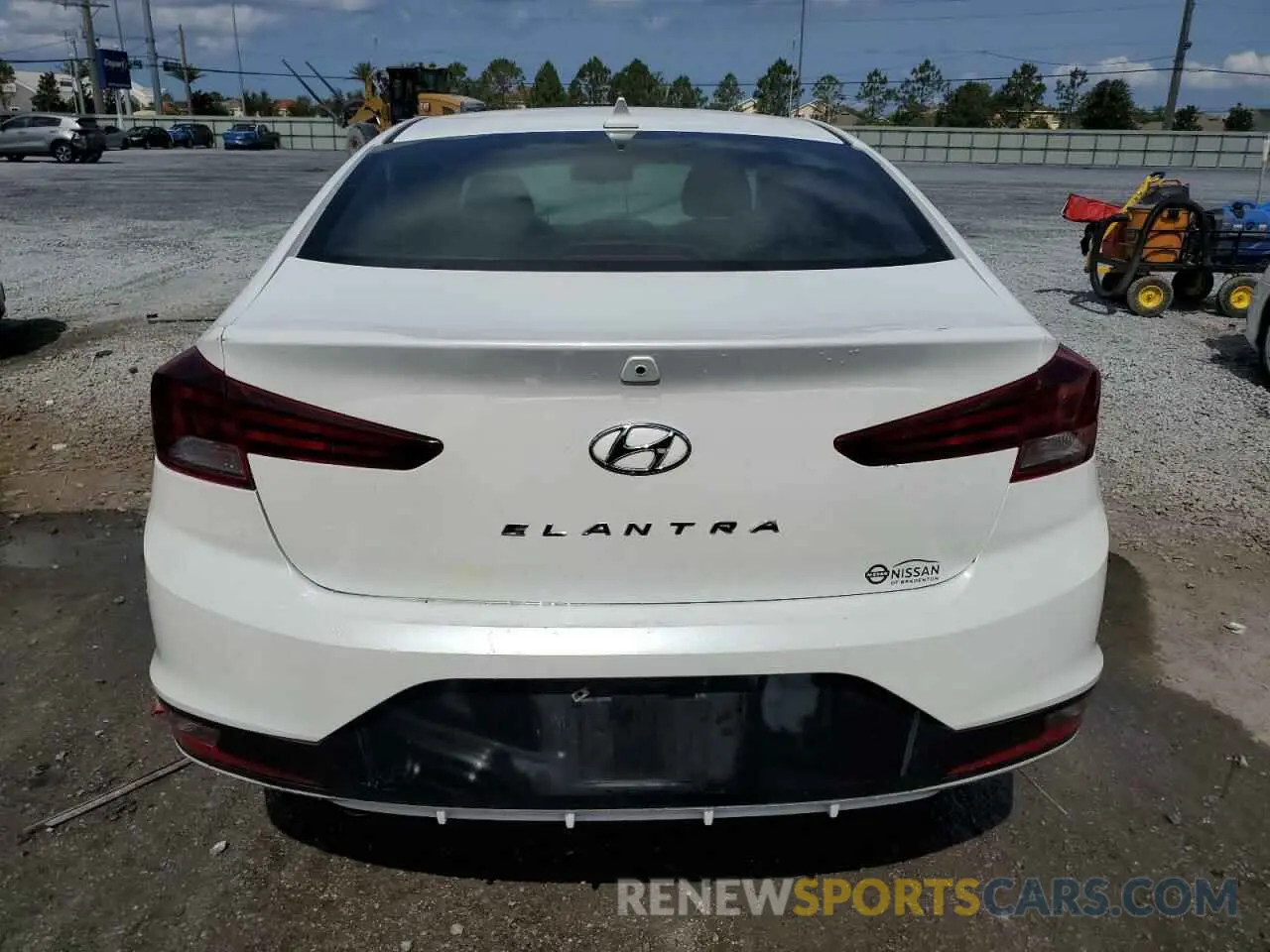 6 Photograph of a damaged car 5NPD84LFXLH569057 HYUNDAI ELANTRA 2020