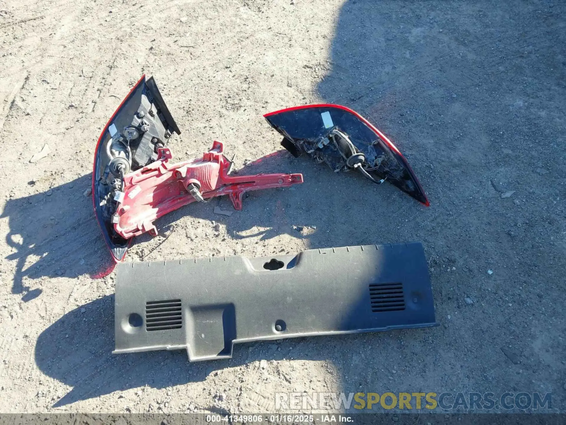 12 Photograph of a damaged car 5NPD84LFXLH580401 HYUNDAI ELANTRA 2020