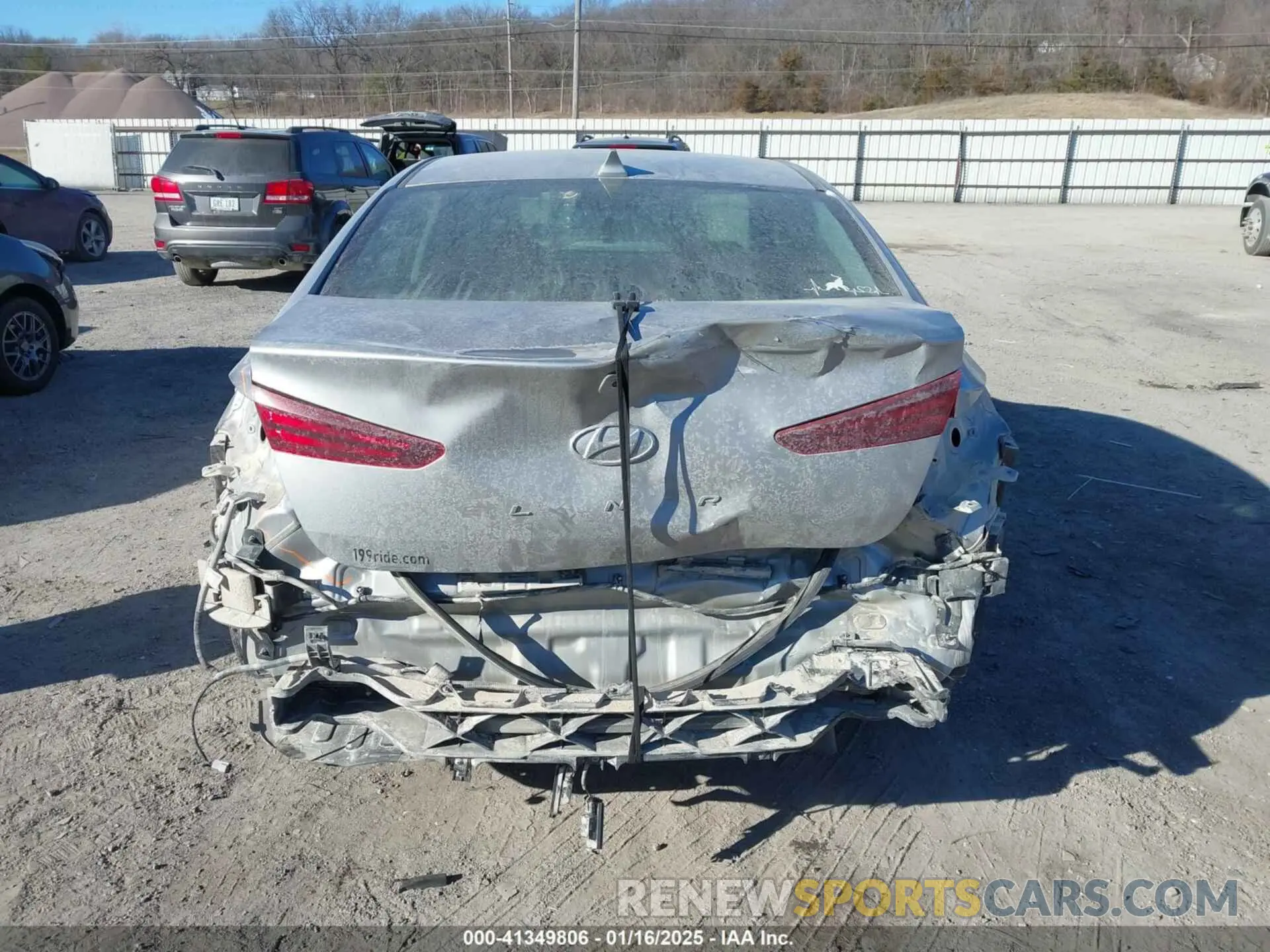 17 Photograph of a damaged car 5NPD84LFXLH580401 HYUNDAI ELANTRA 2020