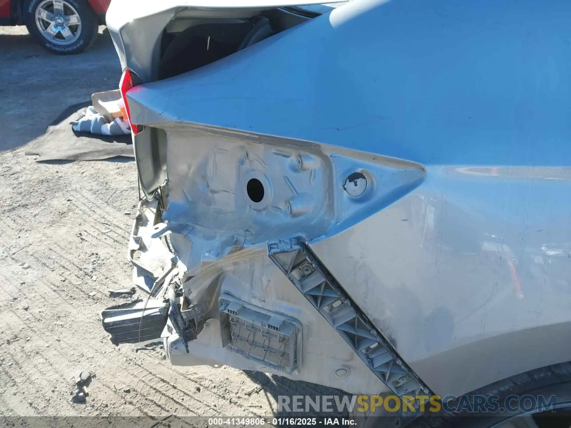 18 Photograph of a damaged car 5NPD84LFXLH580401 HYUNDAI ELANTRA 2020