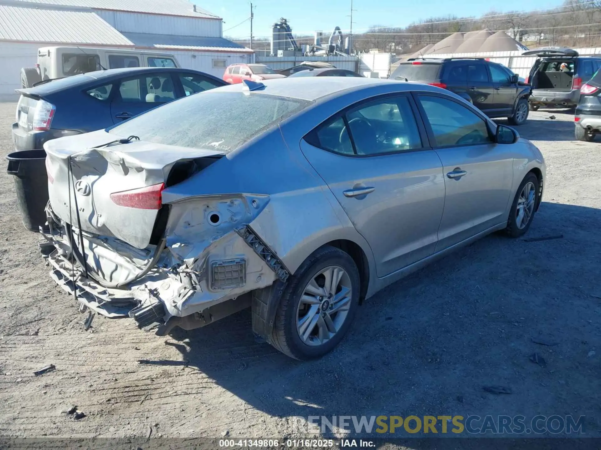 4 Photograph of a damaged car 5NPD84LFXLH580401 HYUNDAI ELANTRA 2020