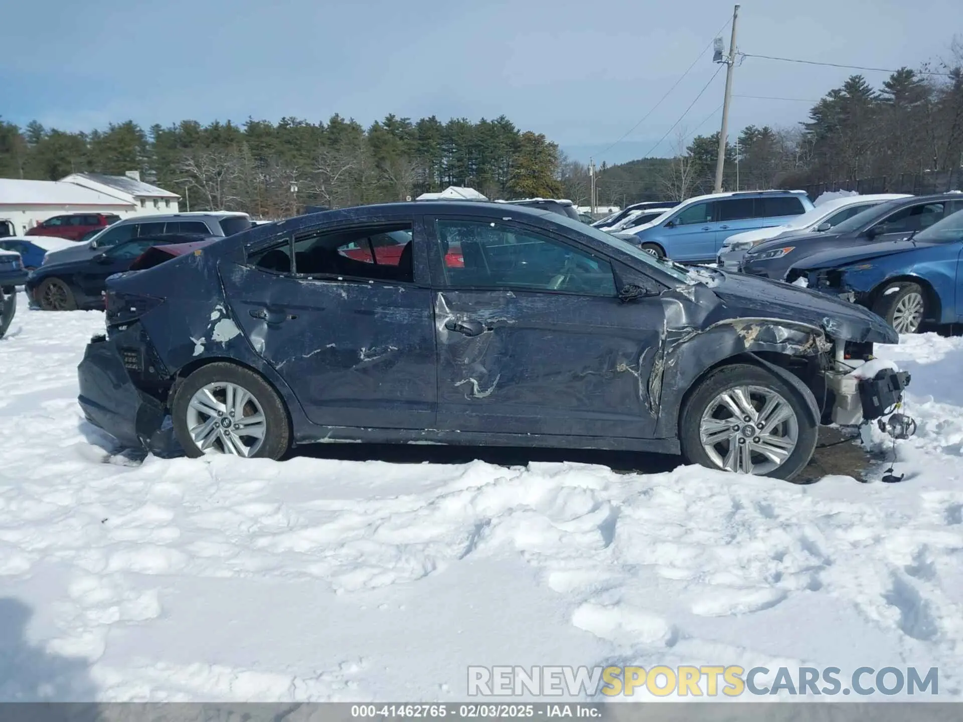 13 Photograph of a damaged car 5NPD84LFXLH581385 HYUNDAI ELANTRA 2020