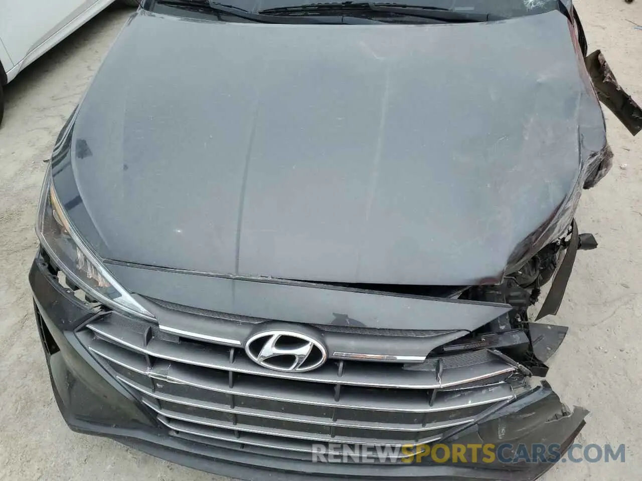 11 Photograph of a damaged car 5NPD84LFXLH583511 HYUNDAI ELANTRA 2020