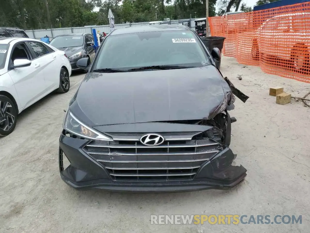 5 Photograph of a damaged car 5NPD84LFXLH583511 HYUNDAI ELANTRA 2020