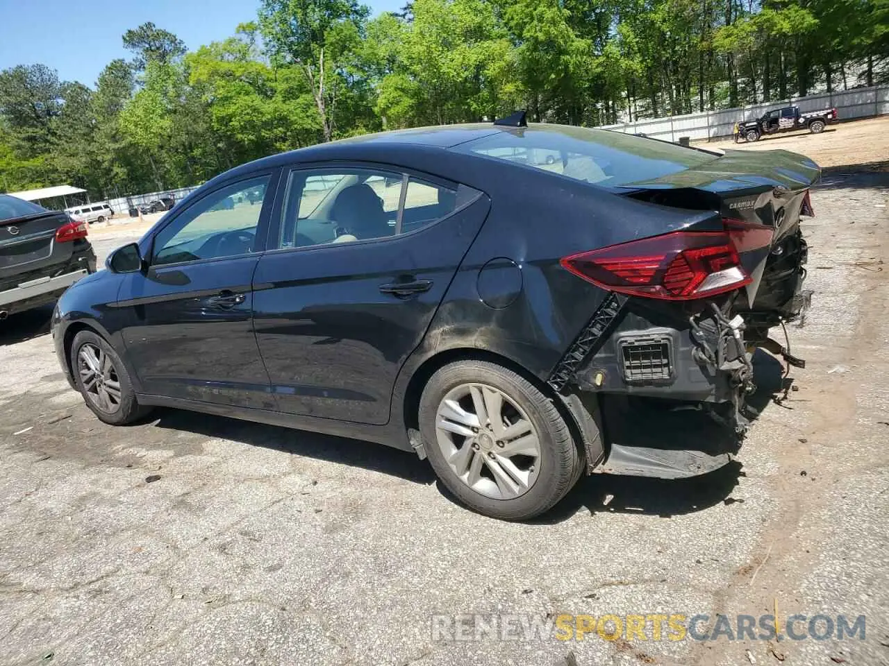 2 Photograph of a damaged car 5NPD84LFXLH585582 HYUNDAI ELANTRA 2020
