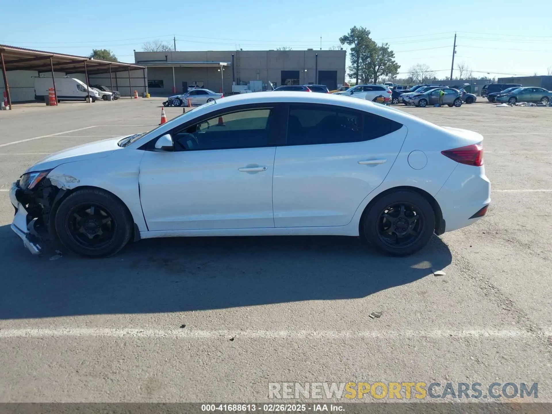 13 Photograph of a damaged car 5NPD84LFXLH601876 HYUNDAI ELANTRA 2020