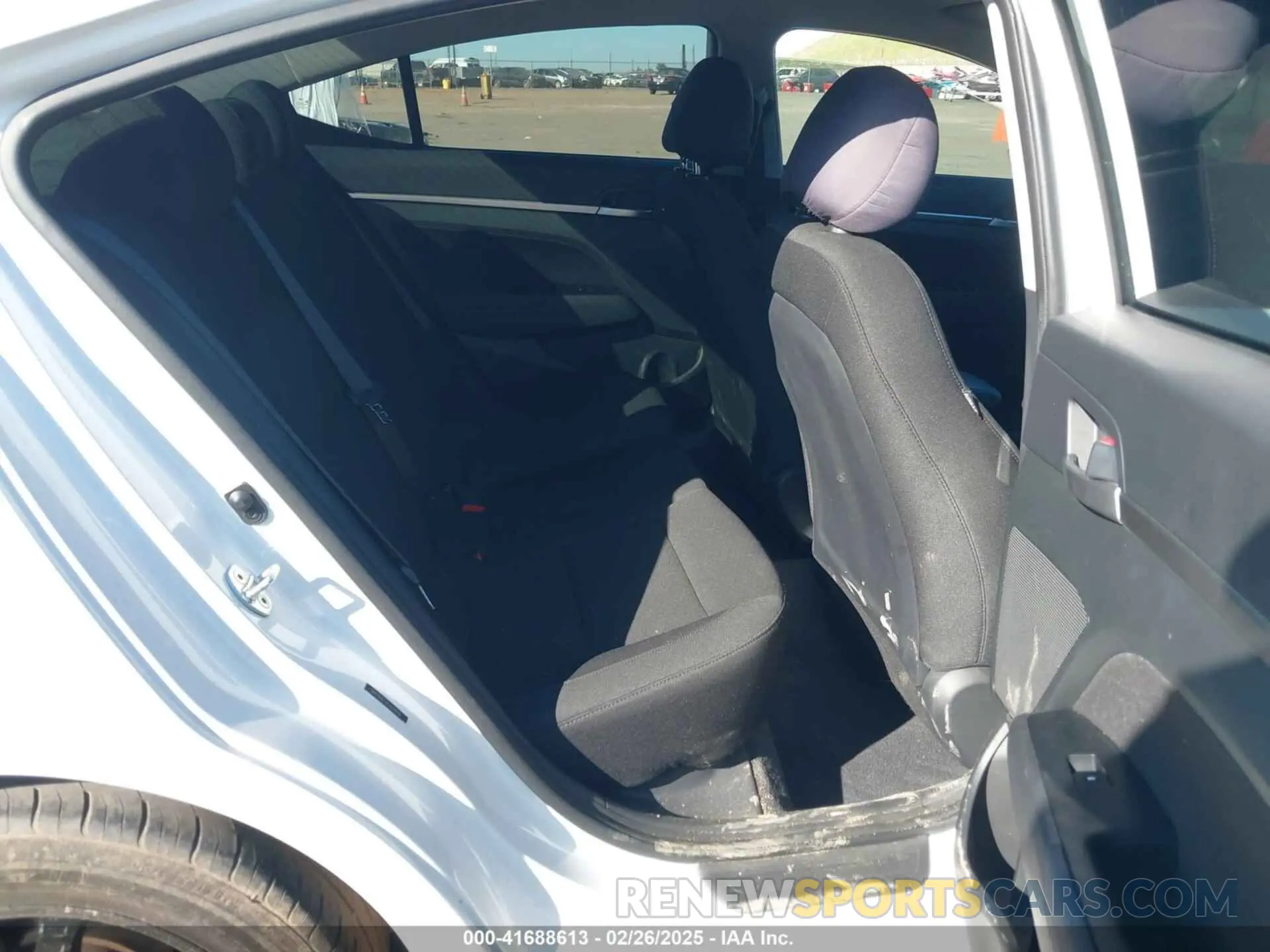 8 Photograph of a damaged car 5NPD84LFXLH601876 HYUNDAI ELANTRA 2020