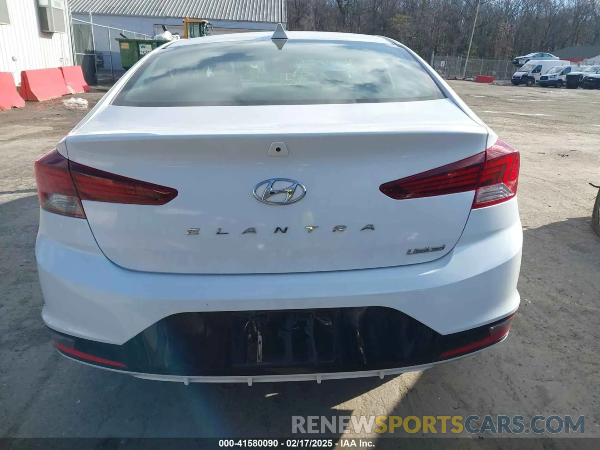 17 Photograph of a damaged car 5NPD84LFXLH617026 HYUNDAI ELANTRA 2020