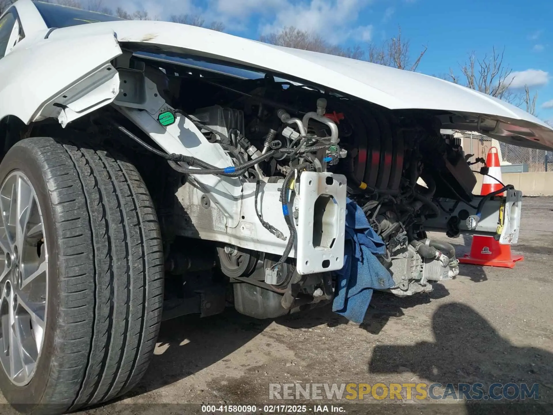 18 Photograph of a damaged car 5NPD84LFXLH617026 HYUNDAI ELANTRA 2020