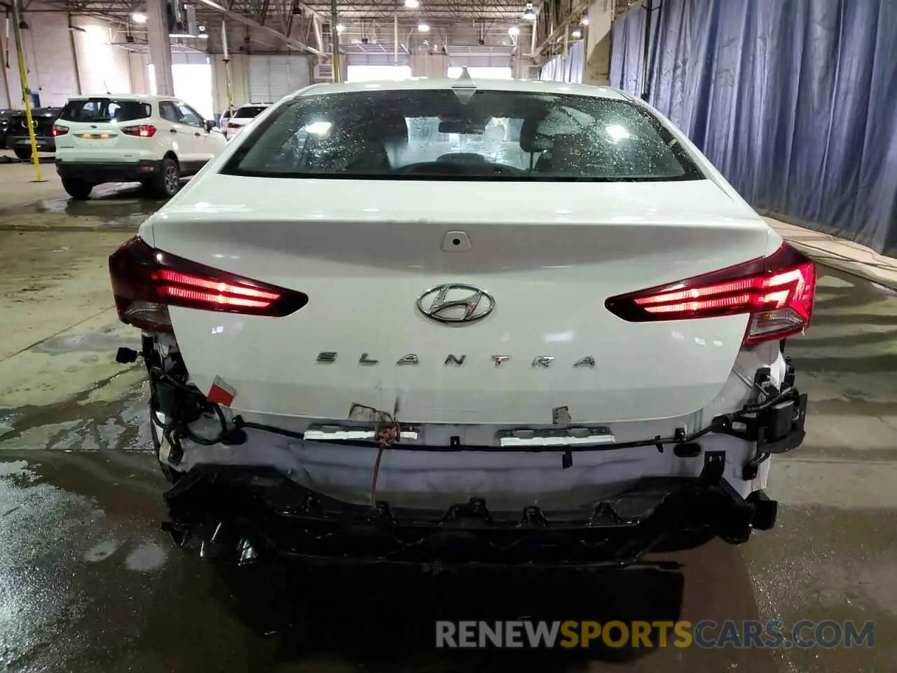 6 Photograph of a damaged car 5NPD84LFXLH630424 HYUNDAI ELANTRA 2020