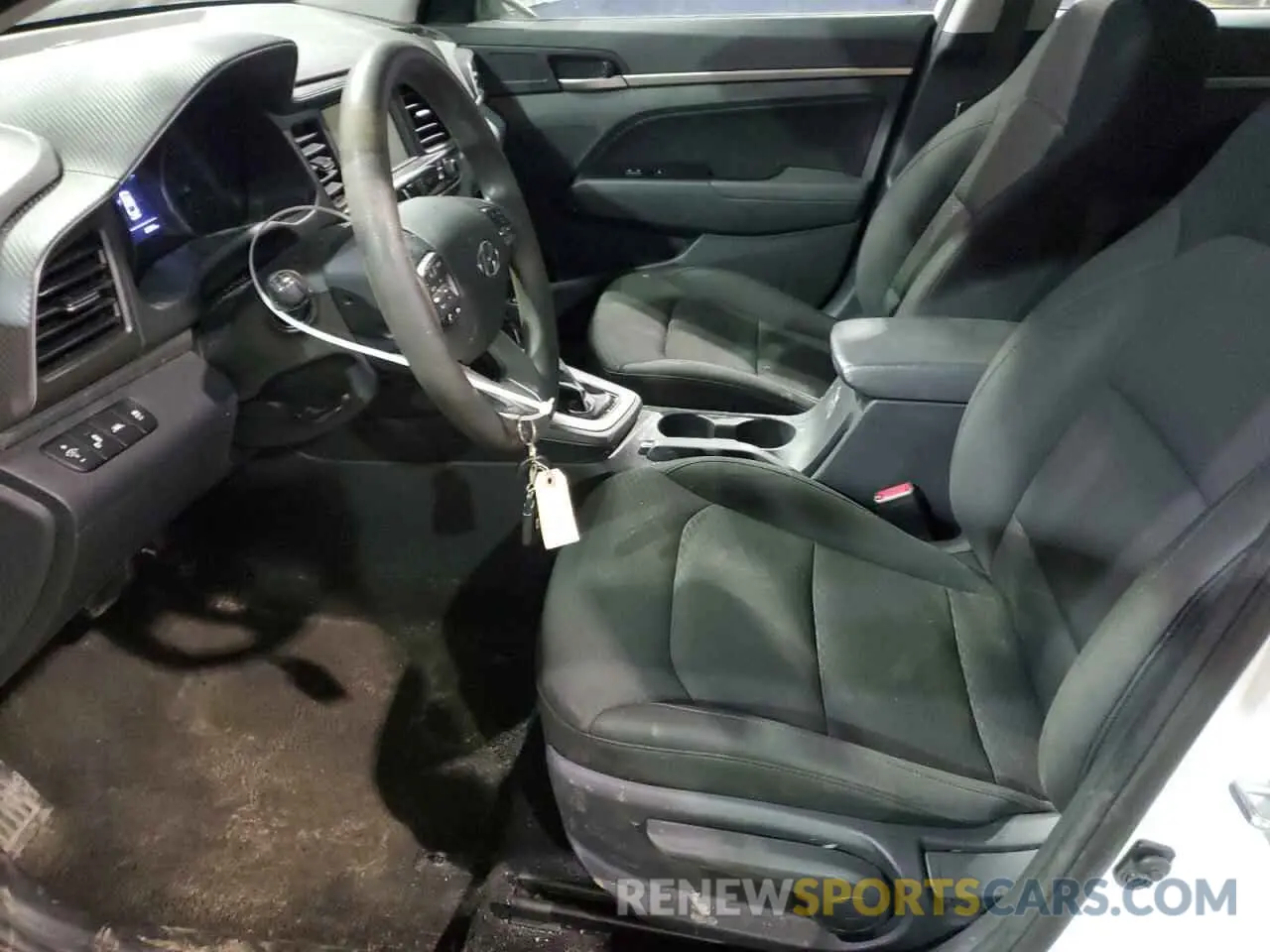 7 Photograph of a damaged car 5NPD84LFXLH630424 HYUNDAI ELANTRA 2020