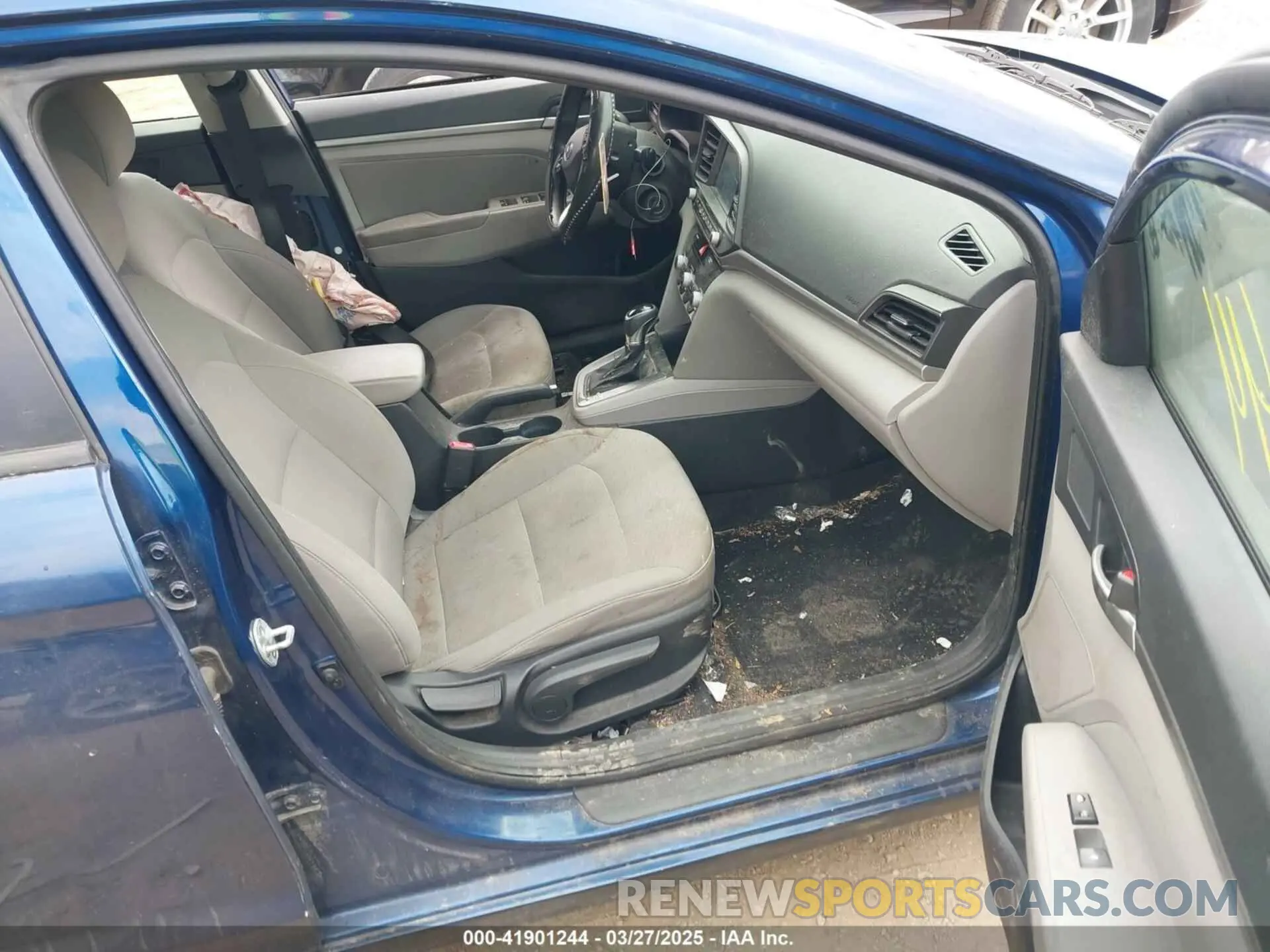 5 Photograph of a damaged car 5NPD84LFXLH631153 HYUNDAI ELANTRA 2020