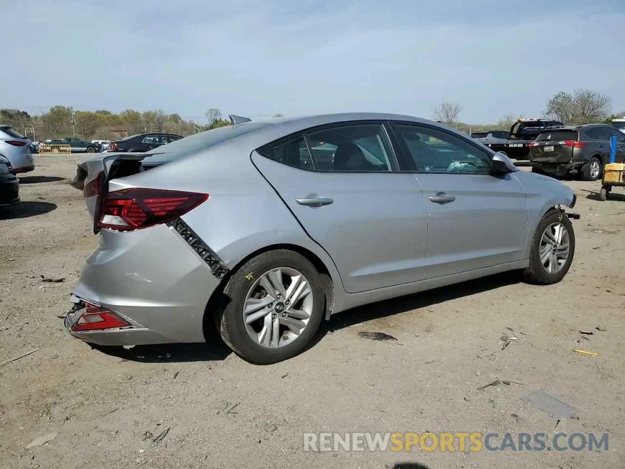 3 Photograph of a damaged car 5NPD84LFXLH632092 HYUNDAI ELANTRA 2020