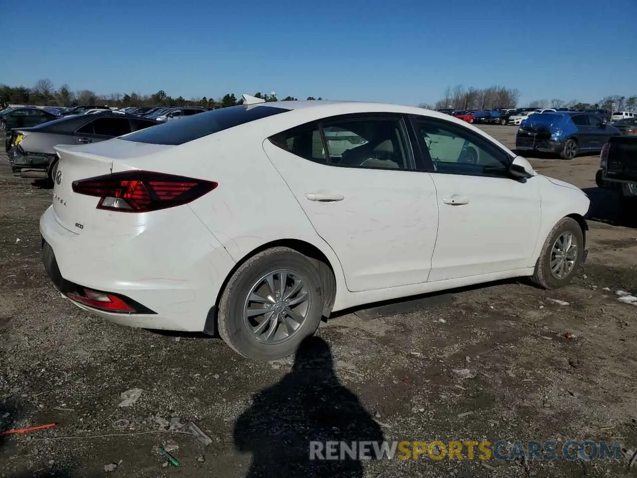 3 Photograph of a damaged car 5NPD94LA9LH602034 HYUNDAI ELANTRA 2020