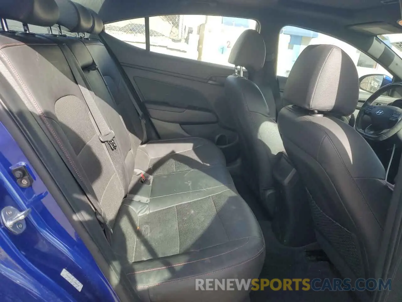 10 Photograph of a damaged car KMHD04LB1LU086448 HYUNDAI ELANTRA 2020