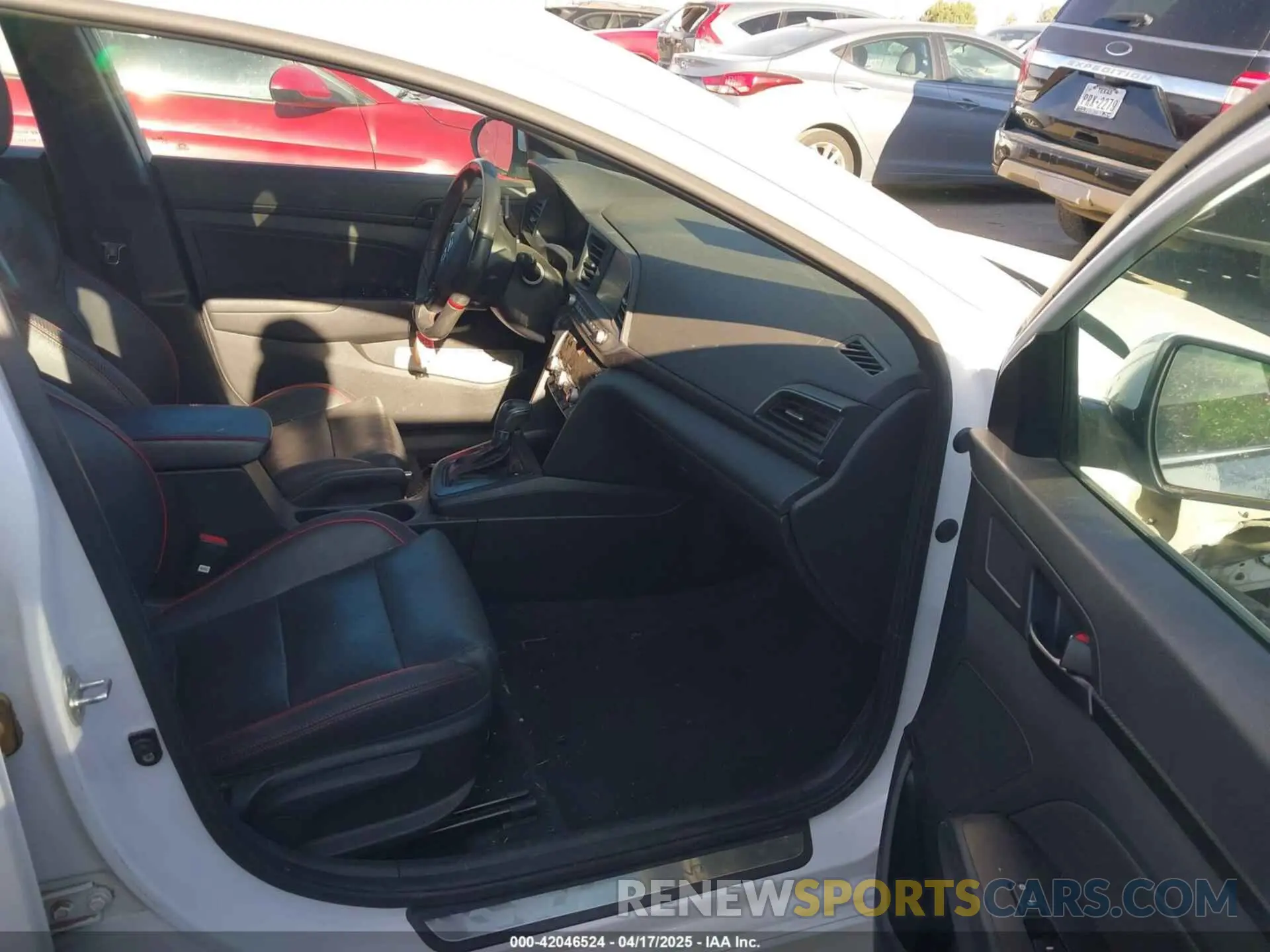 5 Photograph of a damaged car KMHD04LB5LU961269 HYUNDAI ELANTRA 2020