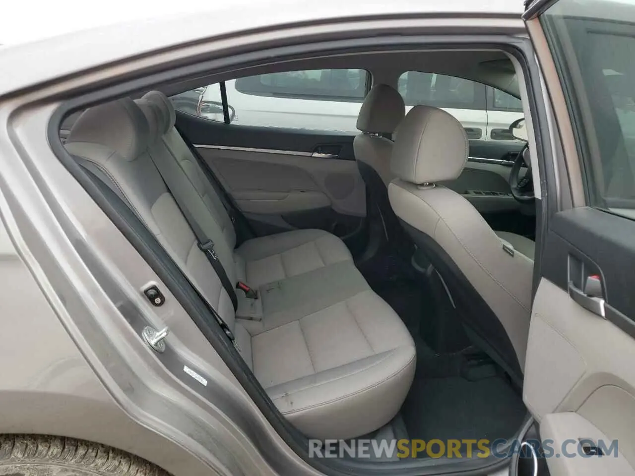 10 Photograph of a damaged car KMHD74LF1LU905618 HYUNDAI ELANTRA 2020