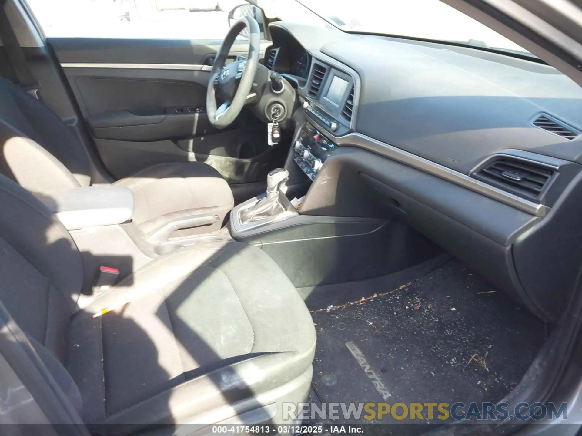 5 Photograph of a damaged car KMHD74LF1LU984434 HYUNDAI ELANTRA 2020