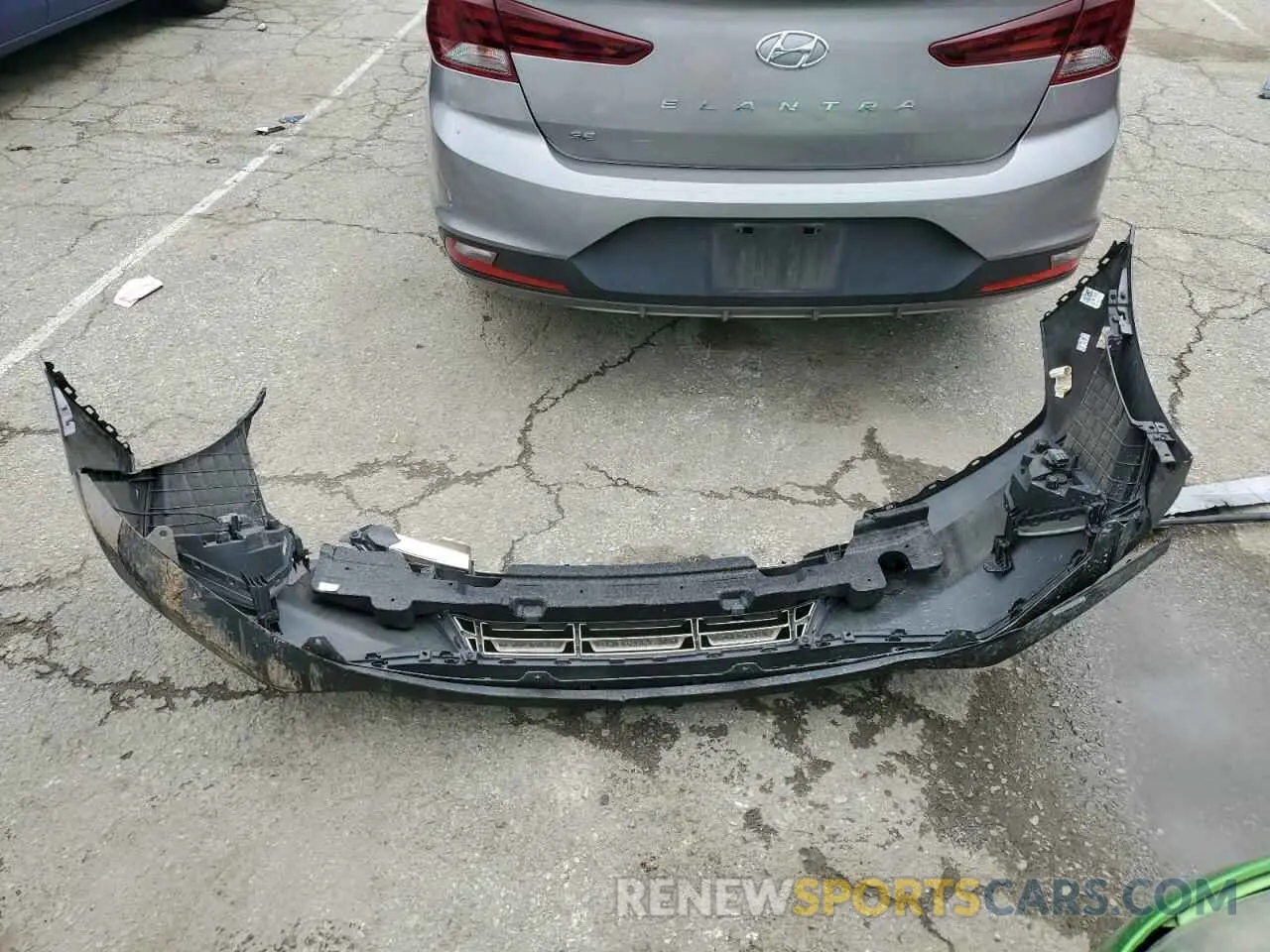 12 Photograph of a damaged car KMHD74LF4LU105900 HYUNDAI ELANTRA 2020