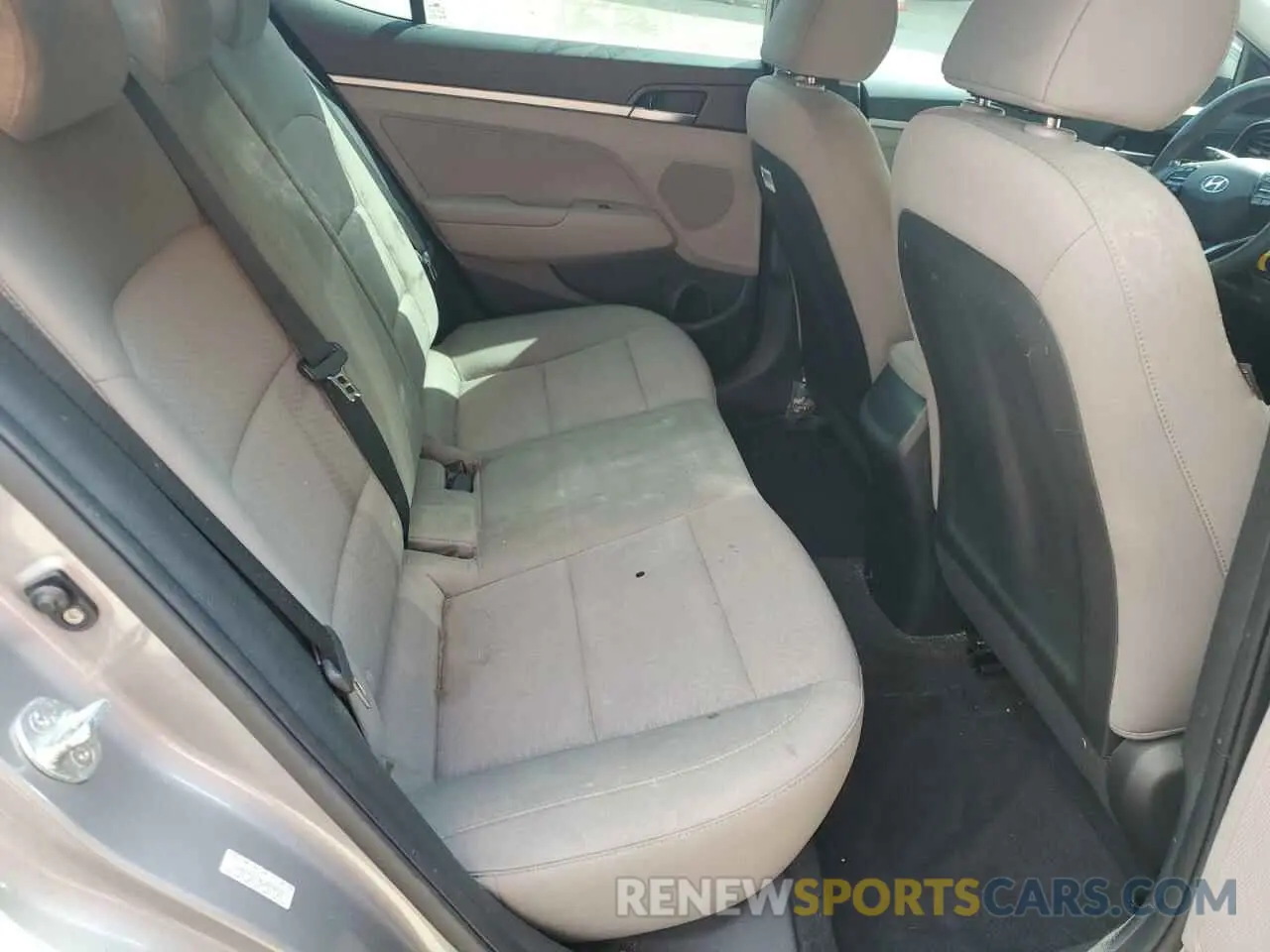 10 Photograph of a damaged car KMHD74LF4LU949239 HYUNDAI ELANTRA 2020