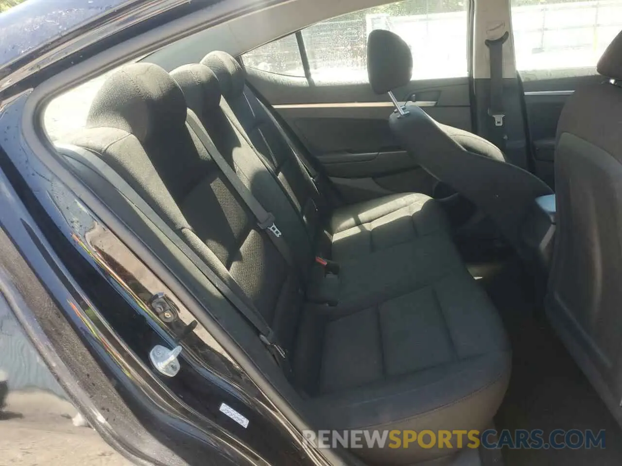 10 Photograph of a damaged car KMHD74LF5LU044900 HYUNDAI ELANTRA 2020