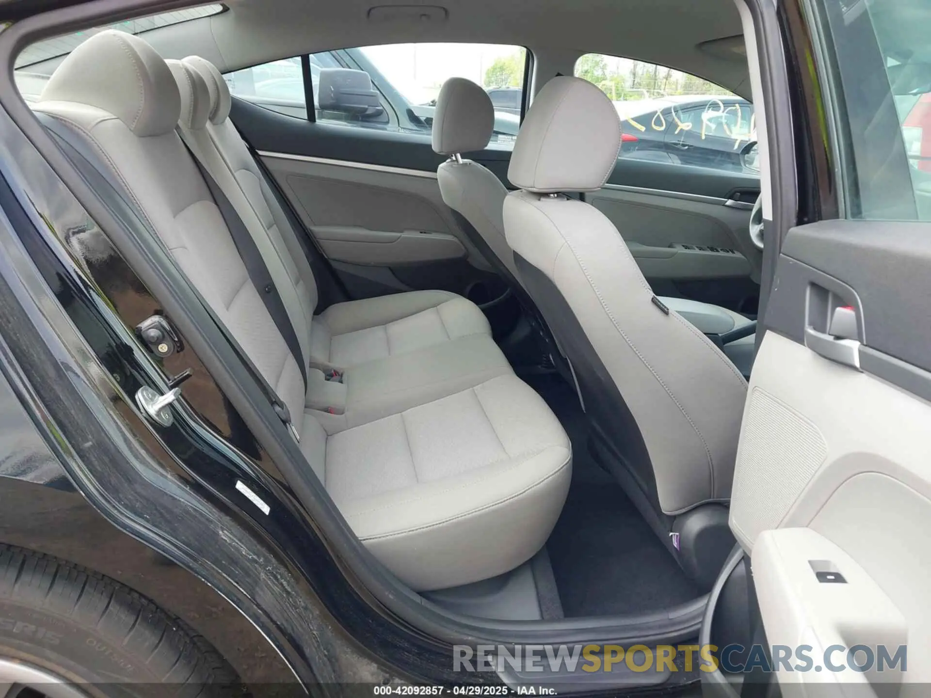 8 Photograph of a damaged car KMHD74LF5LU971931 HYUNDAI ELANTRA 2020