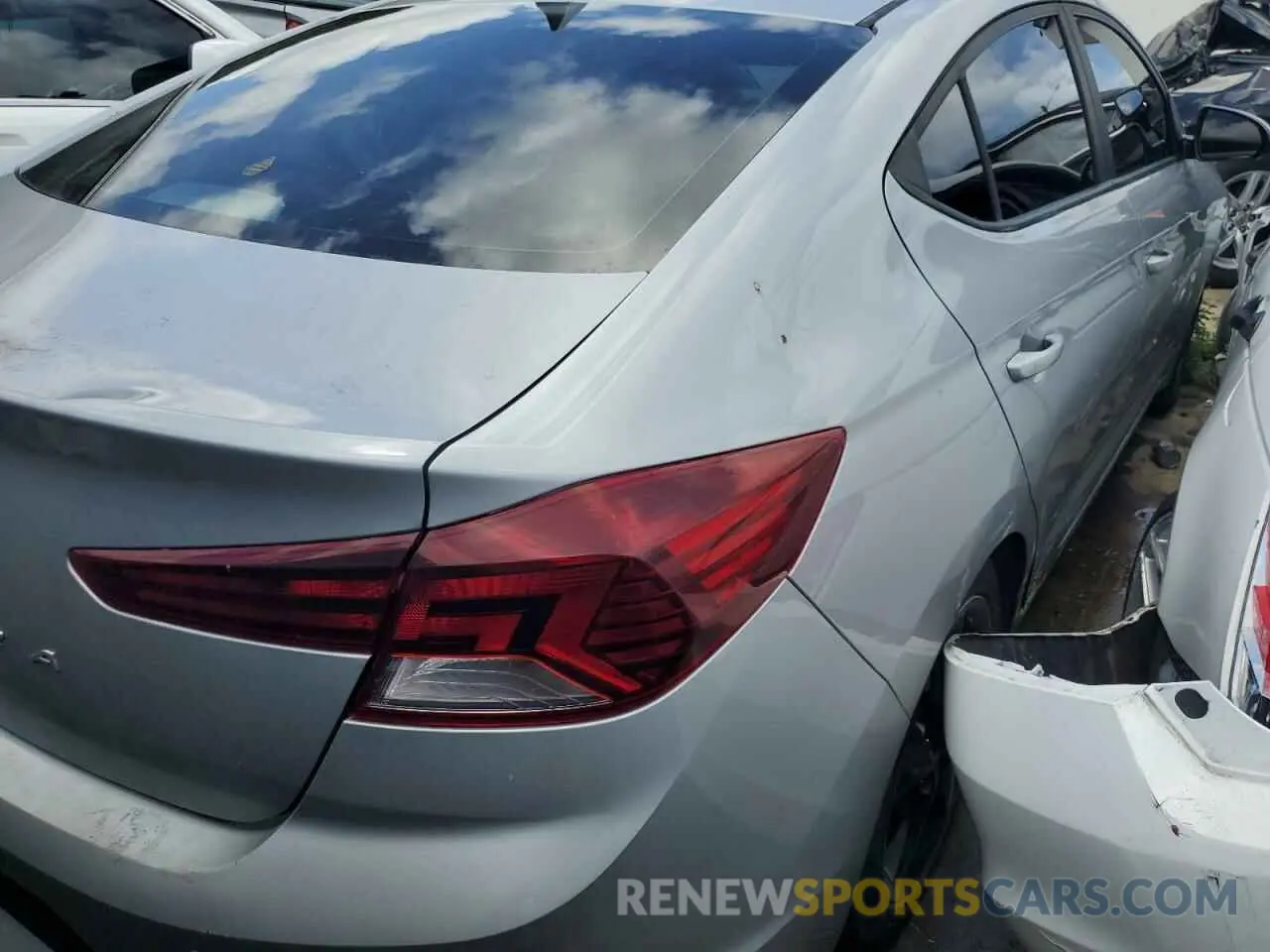 3 Photograph of a damaged car KMHD74LF6LU025000 HYUNDAI ELANTRA 2020