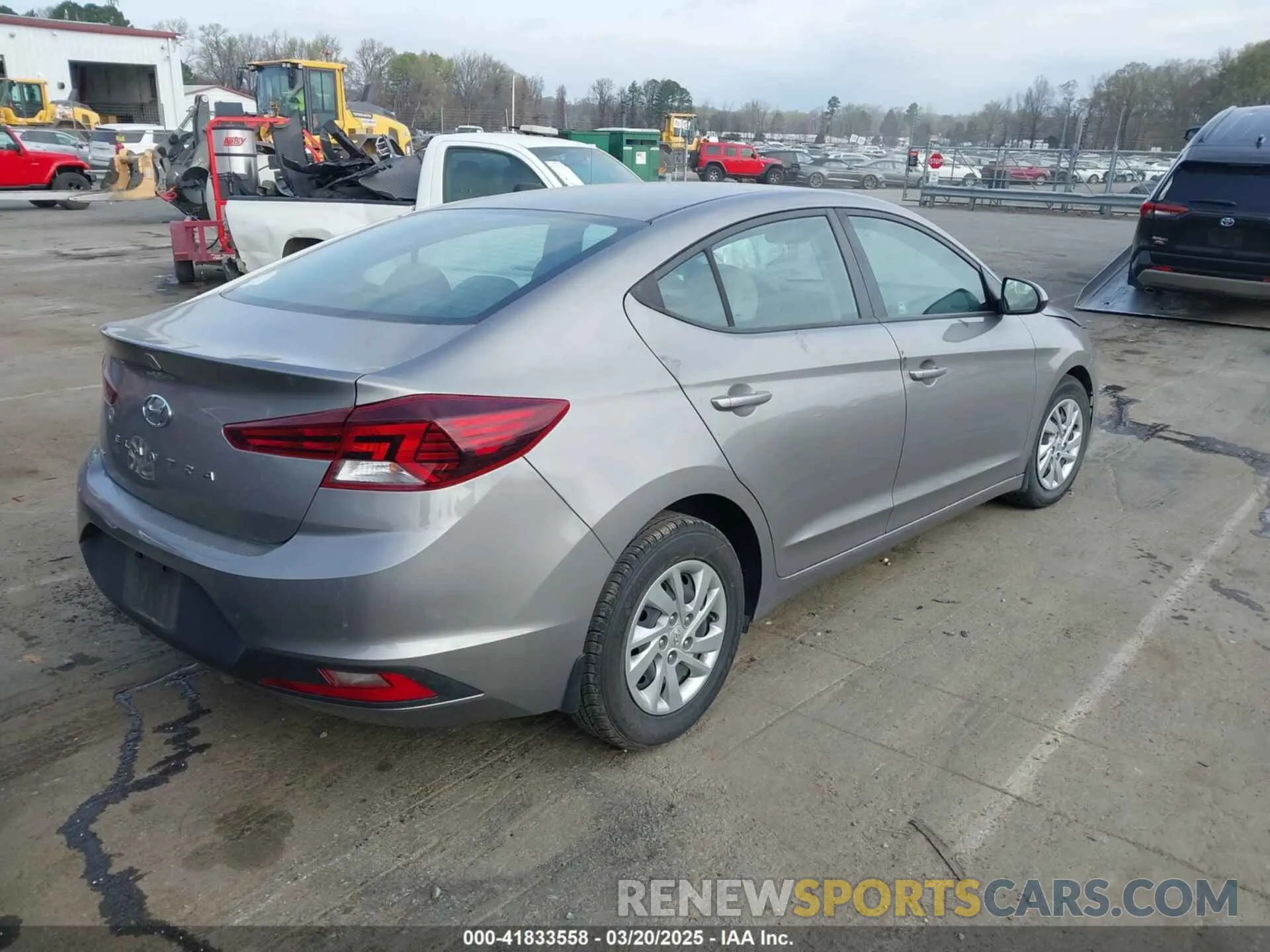 4 Photograph of a damaged car KMHD74LF6LU995588 HYUNDAI ELANTRA 2020