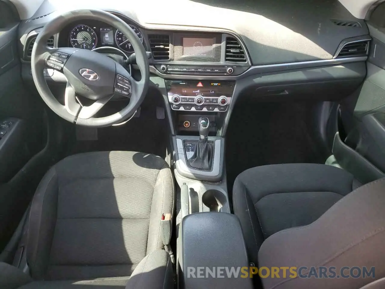 8 Photograph of a damaged car KMHD74LF7LU105423 HYUNDAI ELANTRA 2020