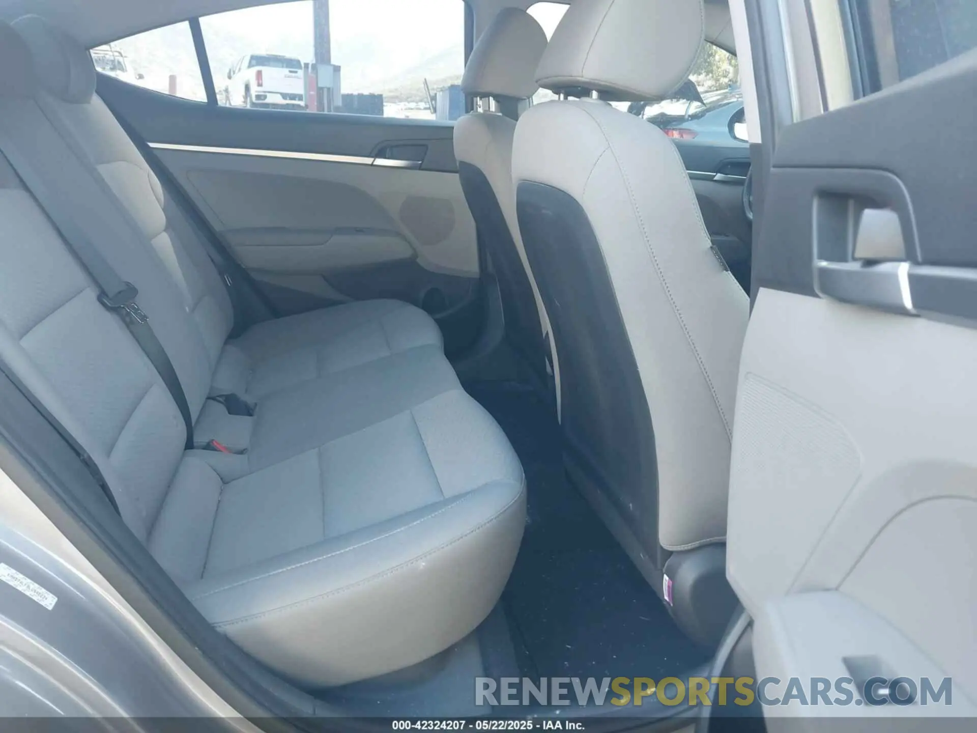 8 Photograph of a damaged car KMHD74LF8LU948224 HYUNDAI ELANTRA 2020