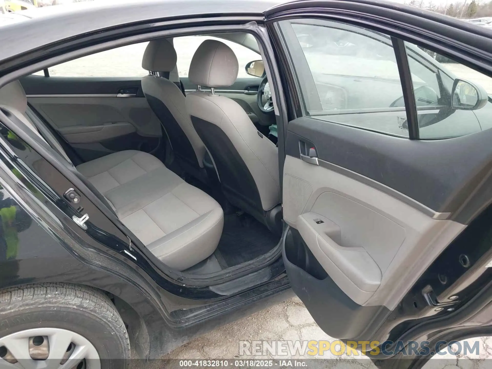 8 Photograph of a damaged car KMHD74LF9LU081030 HYUNDAI ELANTRA 2020
