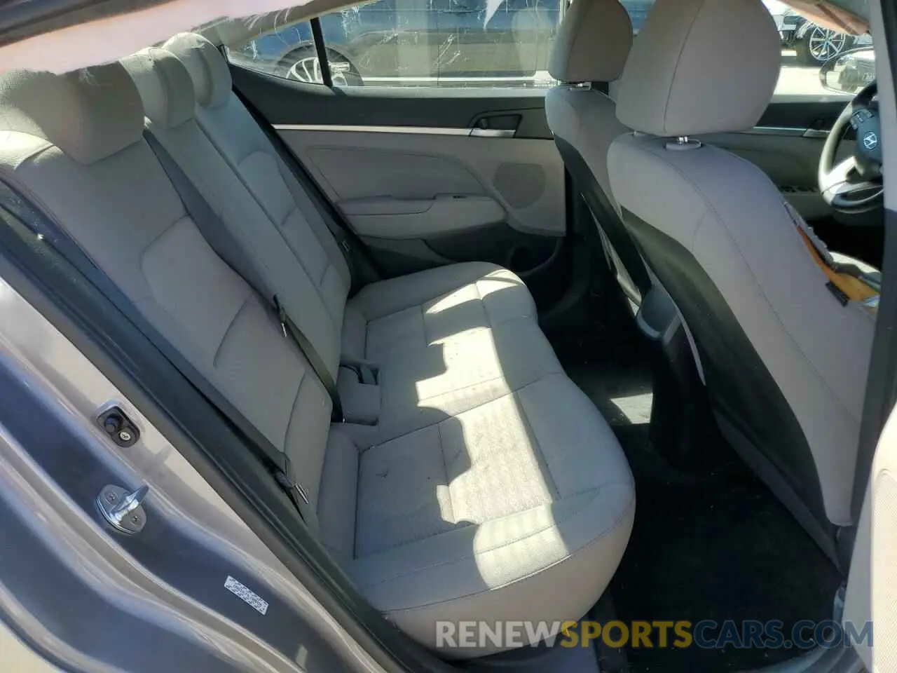 10 Photograph of a damaged car KMHD74LF9LU988425 HYUNDAI ELANTRA 2020