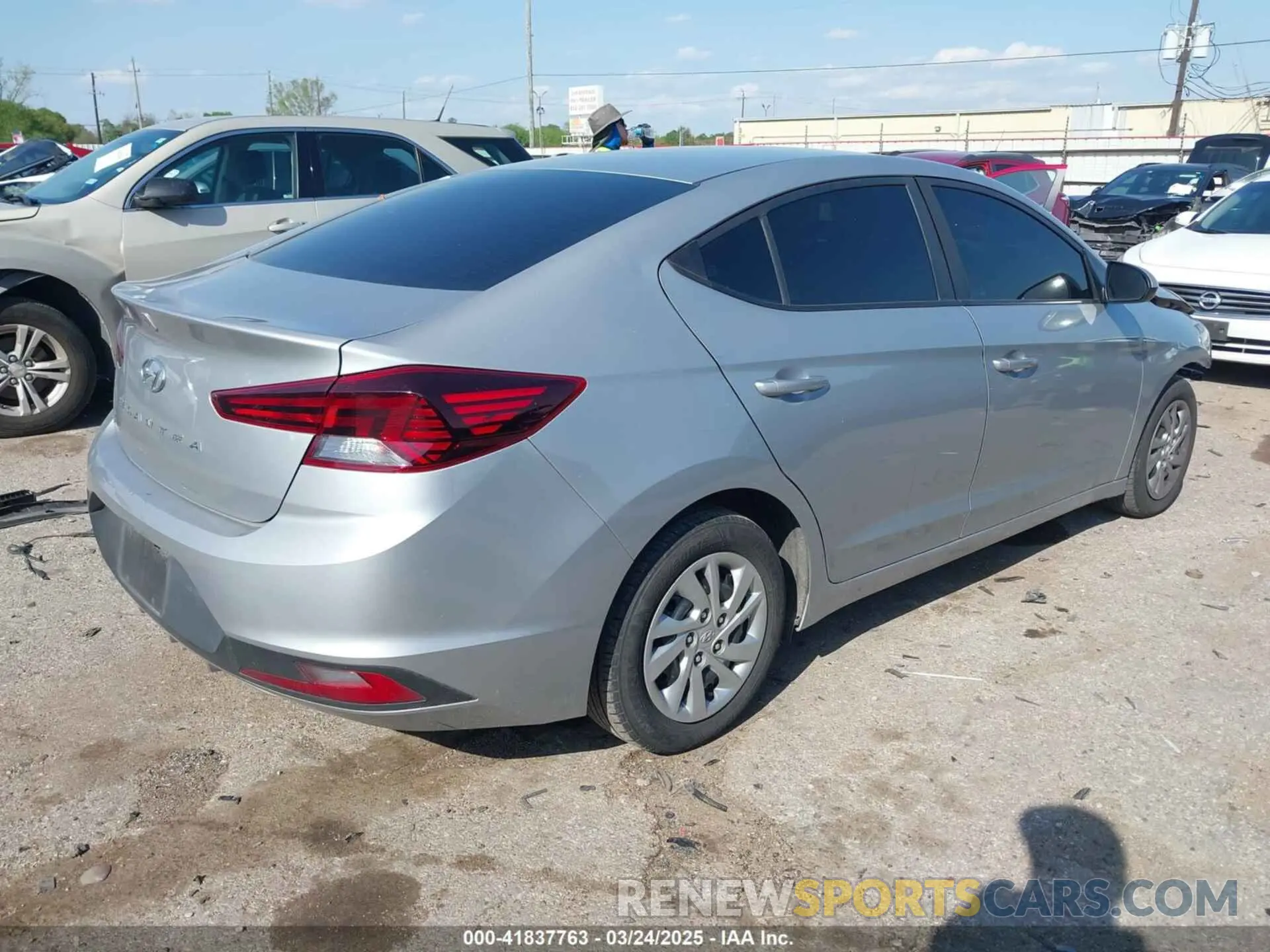 4 Photograph of a damaged car KMHD74LFXLU035366 HYUNDAI ELANTRA 2020