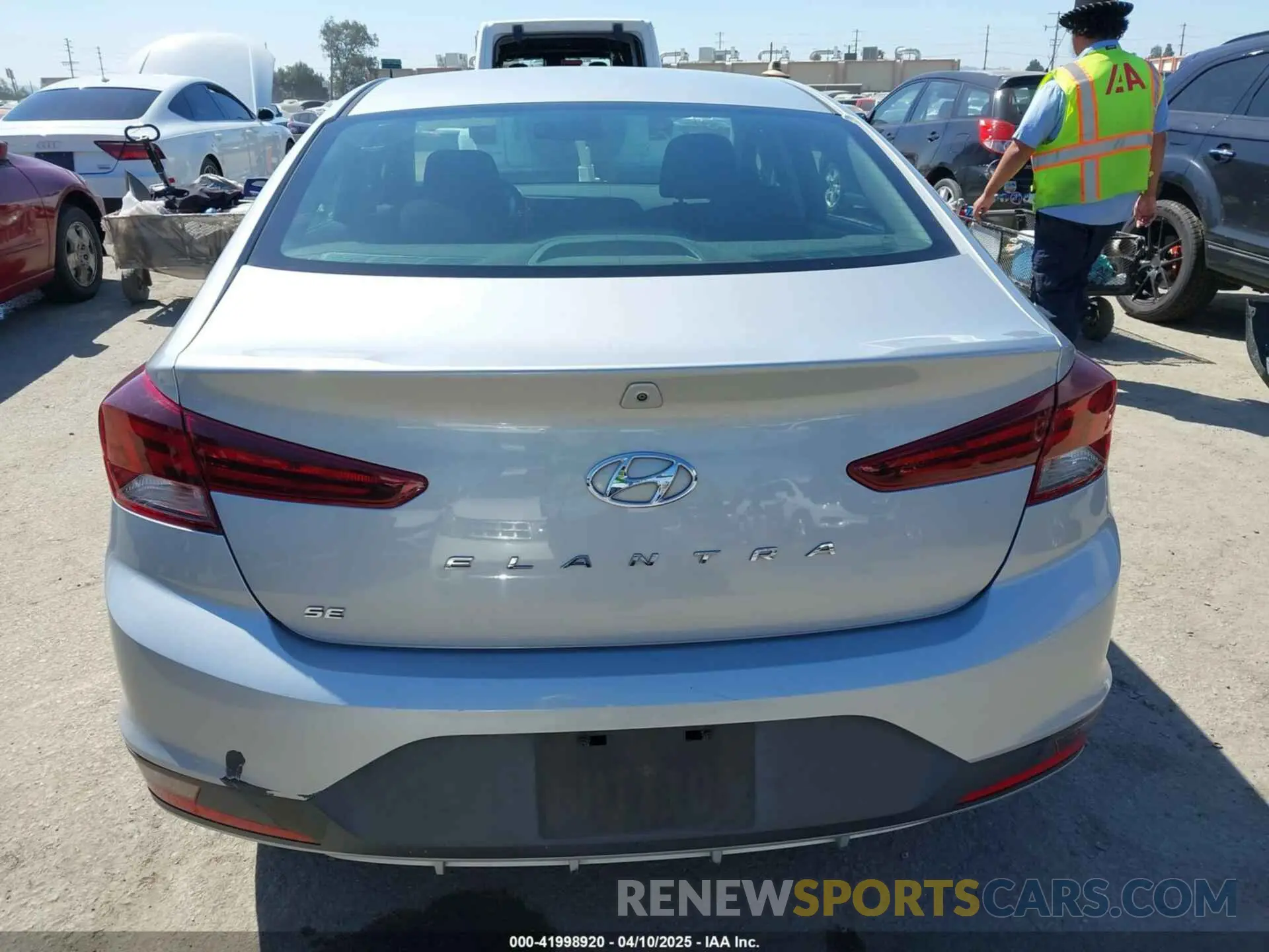 15 Photograph of a damaged car KMHD74LFXLU929559 HYUNDAI ELANTRA 2020