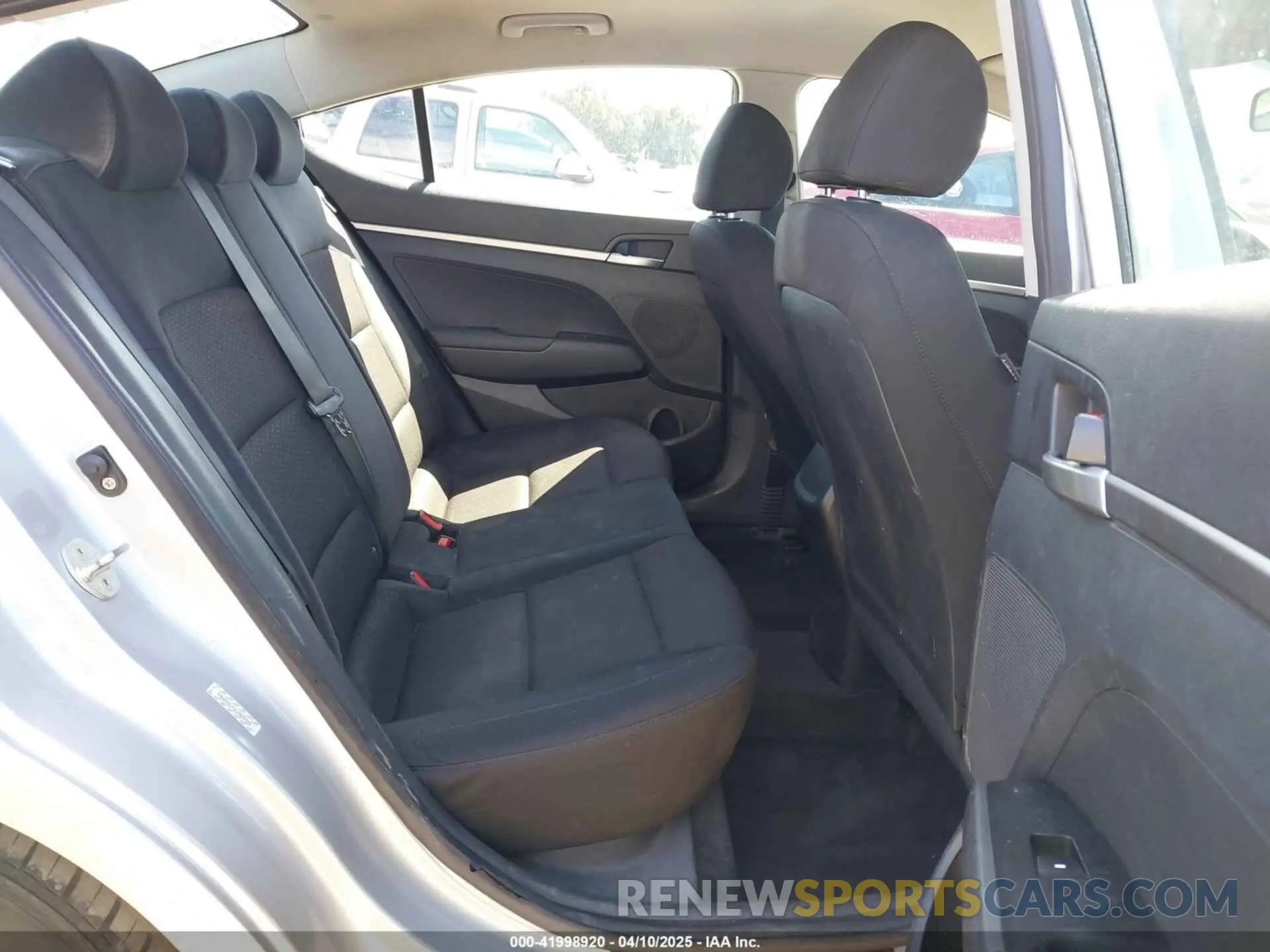 8 Photograph of a damaged car KMHD74LFXLU929559 HYUNDAI ELANTRA 2020