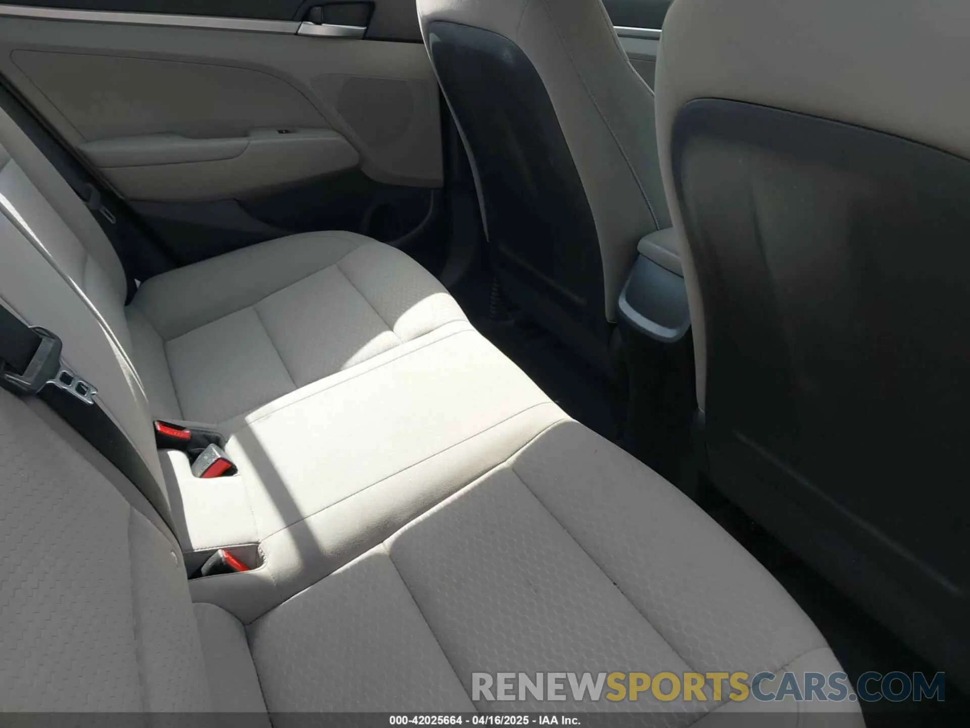 8 Photograph of a damaged car KMHD74LFXLU994444 HYUNDAI ELANTRA 2020