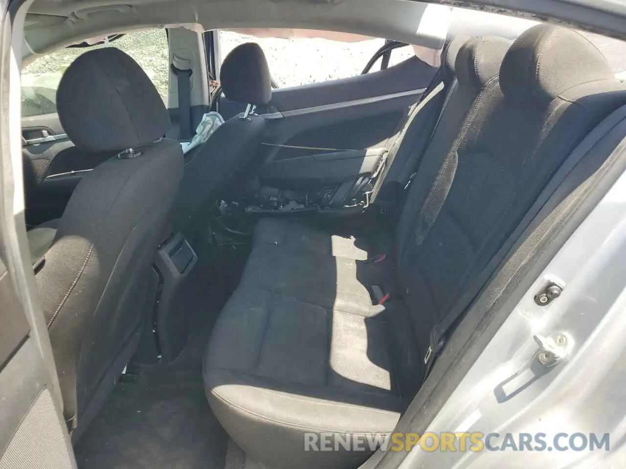 11 Photograph of a damaged car KMHD84LF1LU954881 HYUNDAI ELANTRA 2020