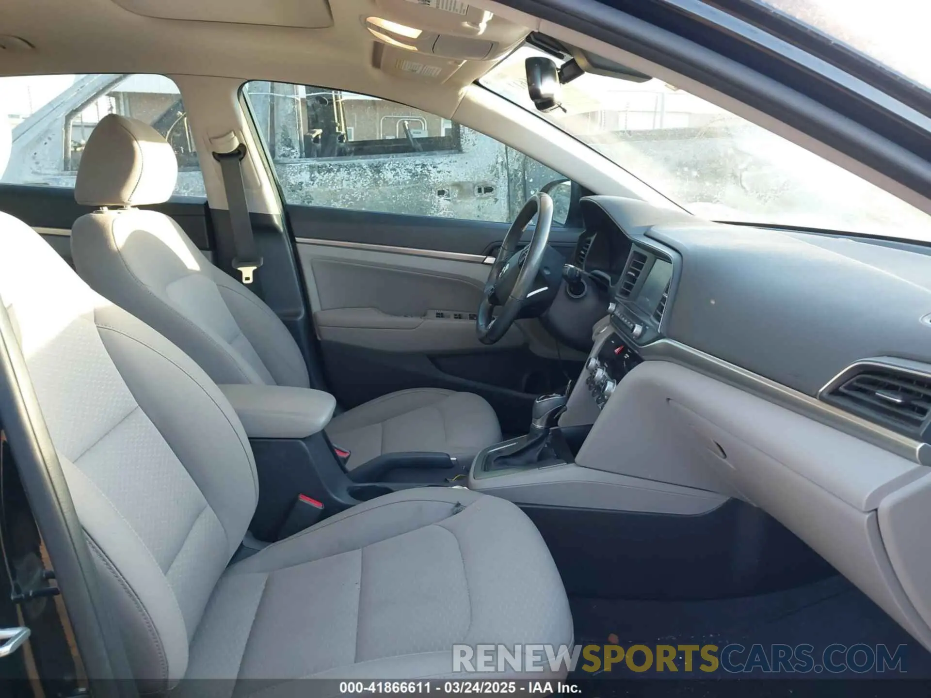 5 Photograph of a damaged car KMHD84LF1LU956131 HYUNDAI ELANTRA 2020