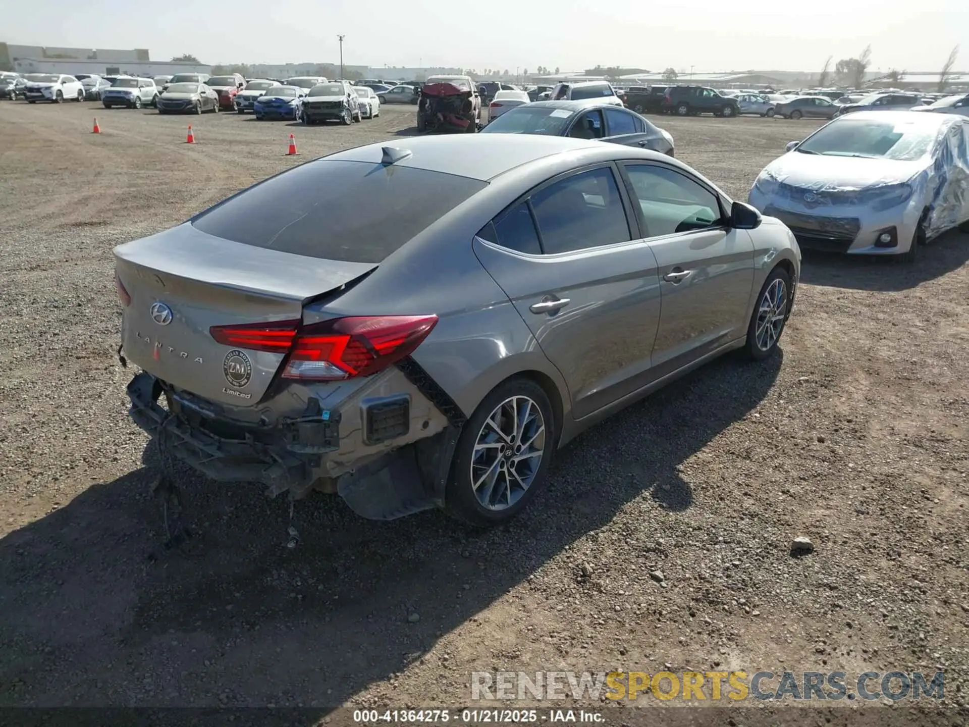 4 Photograph of a damaged car KMHD84LF2LU014671 HYUNDAI ELANTRA 2020