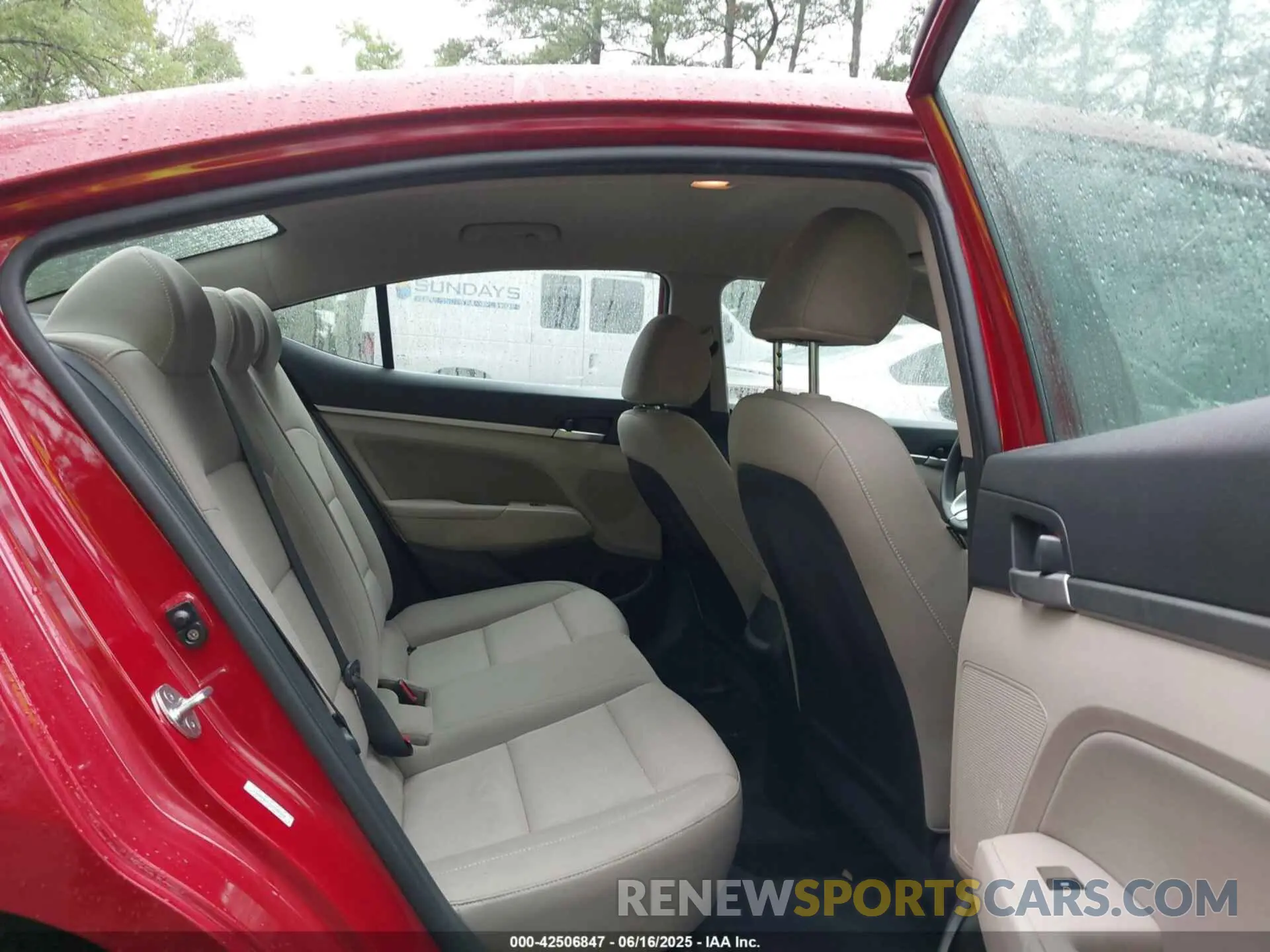 8 Photograph of a damaged car KMHD84LF2LU106993 HYUNDAI ELANTRA 2020